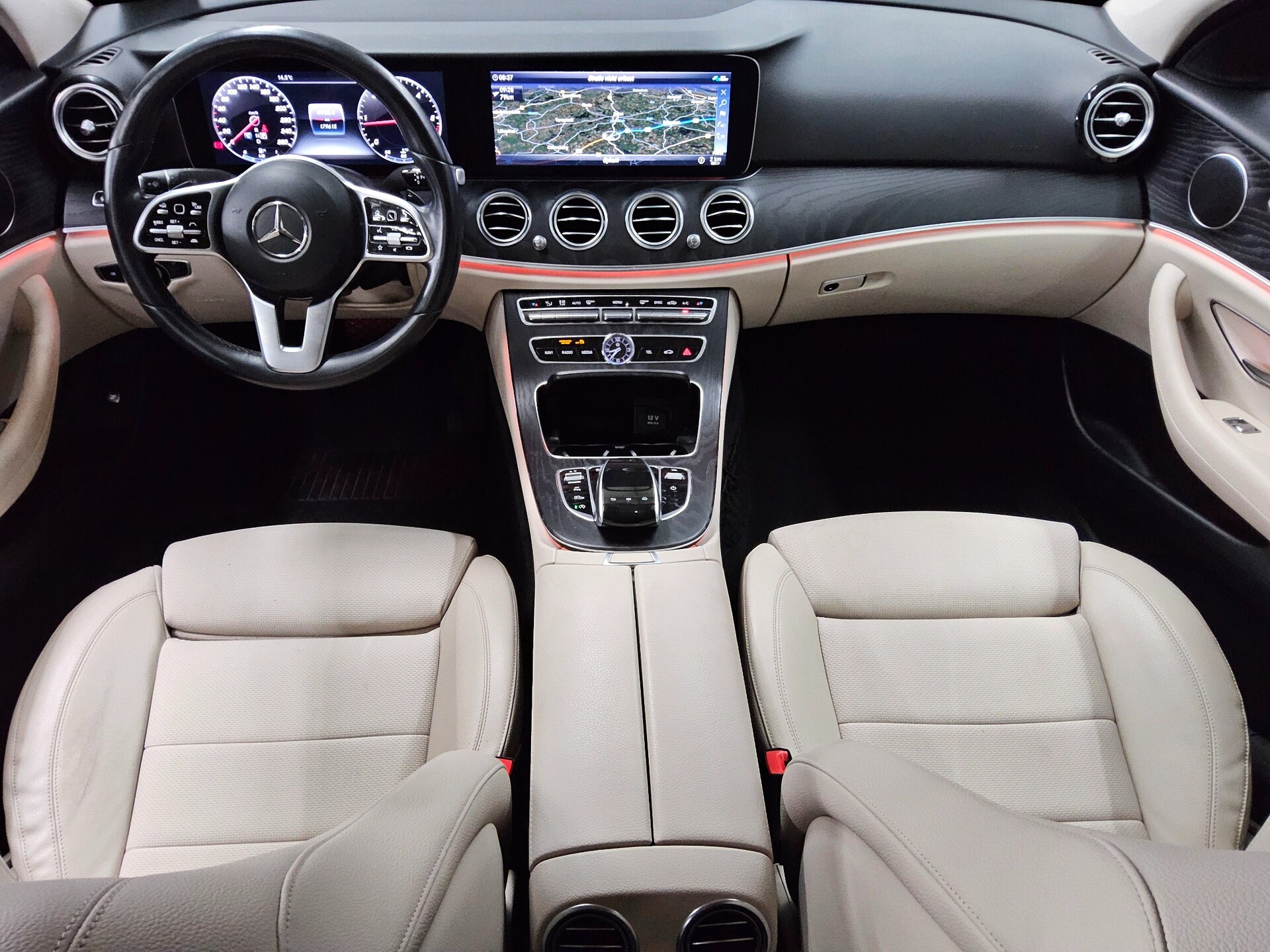 Mercedes-Benz E 220 d 4M Avantgarde Night Navi Wides. LED 360° 5