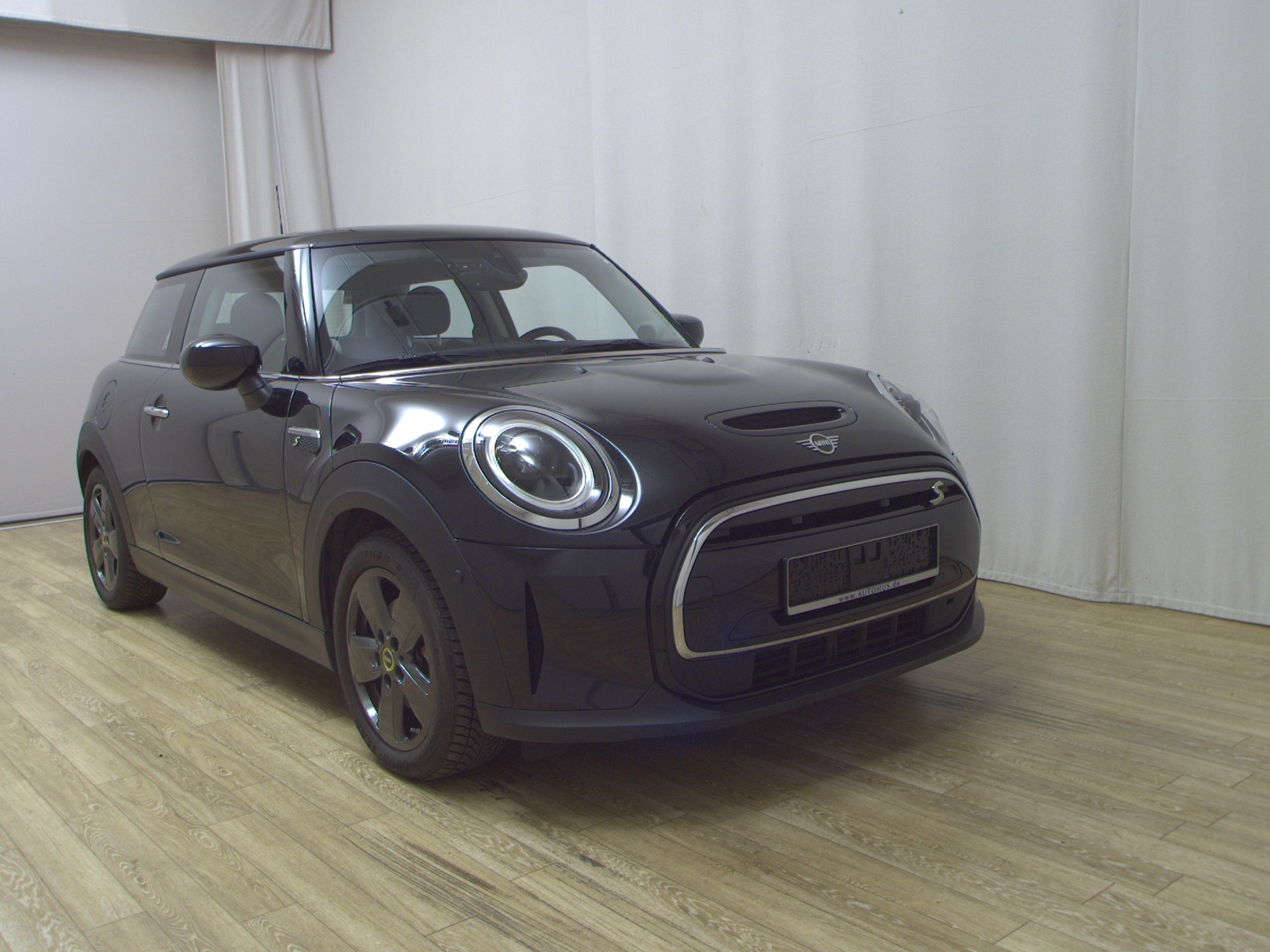 MINI Cooper SE Essential Trim Navi LED Pano HiFi HuD 3