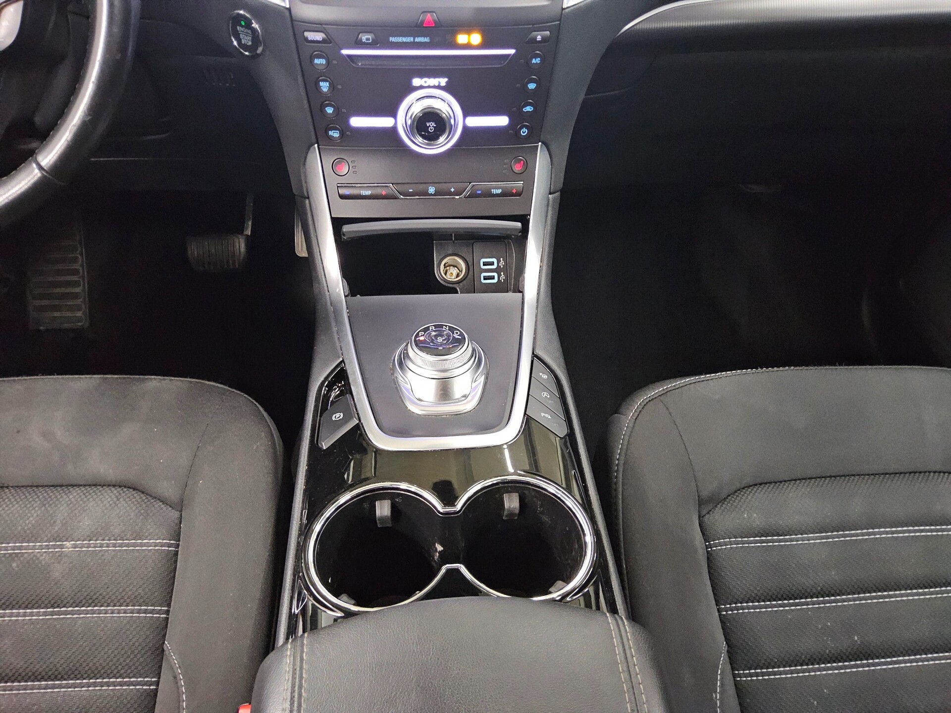 Ford Galaxy 2.0 EB Titanium 7-Sitze Navi LED Pano RfK 6