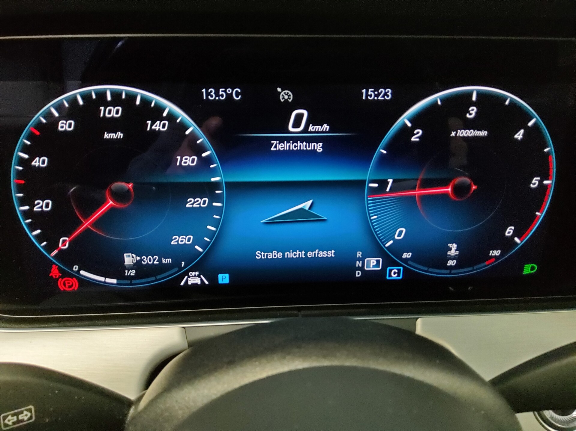 Mercedes-Benz E 220 T d Avantgarde Navi LED MBUX-AR StandHzg 8