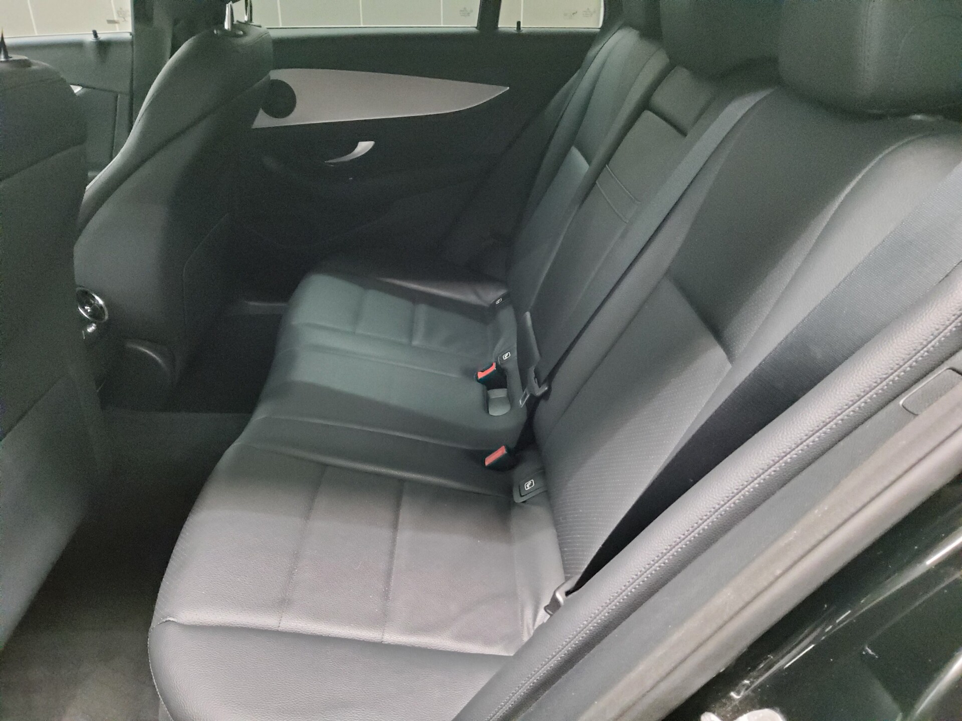 Mercedes-Benz E 220 T d Avantgarde Navi LED MBUX-AR StandHzg 13