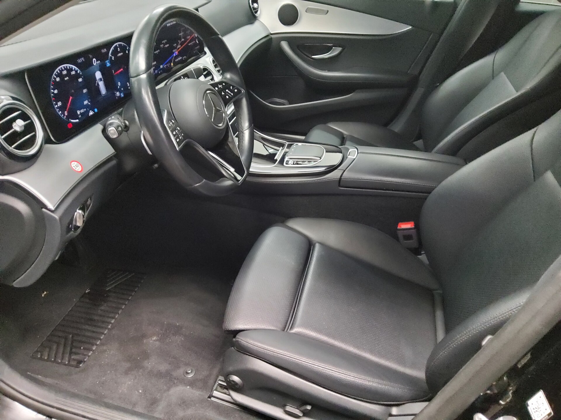 Mercedes-Benz E 220 T d Avantgarde Navi LED MBUX-AR StandHzg 9