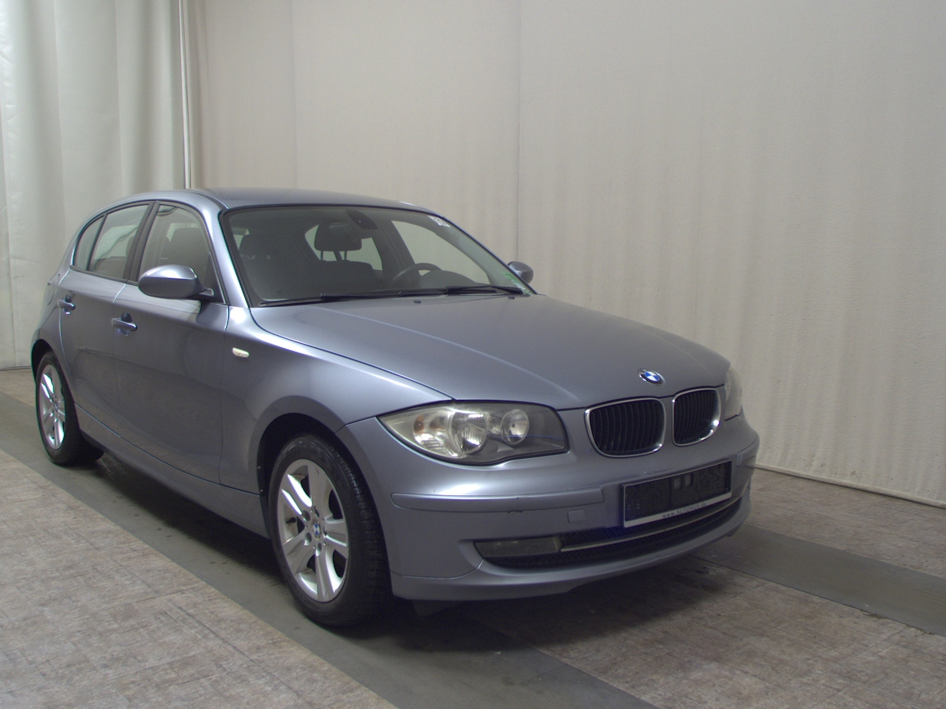 BMW 118i PDC Shz Tempomat HU 06/27 CD 3