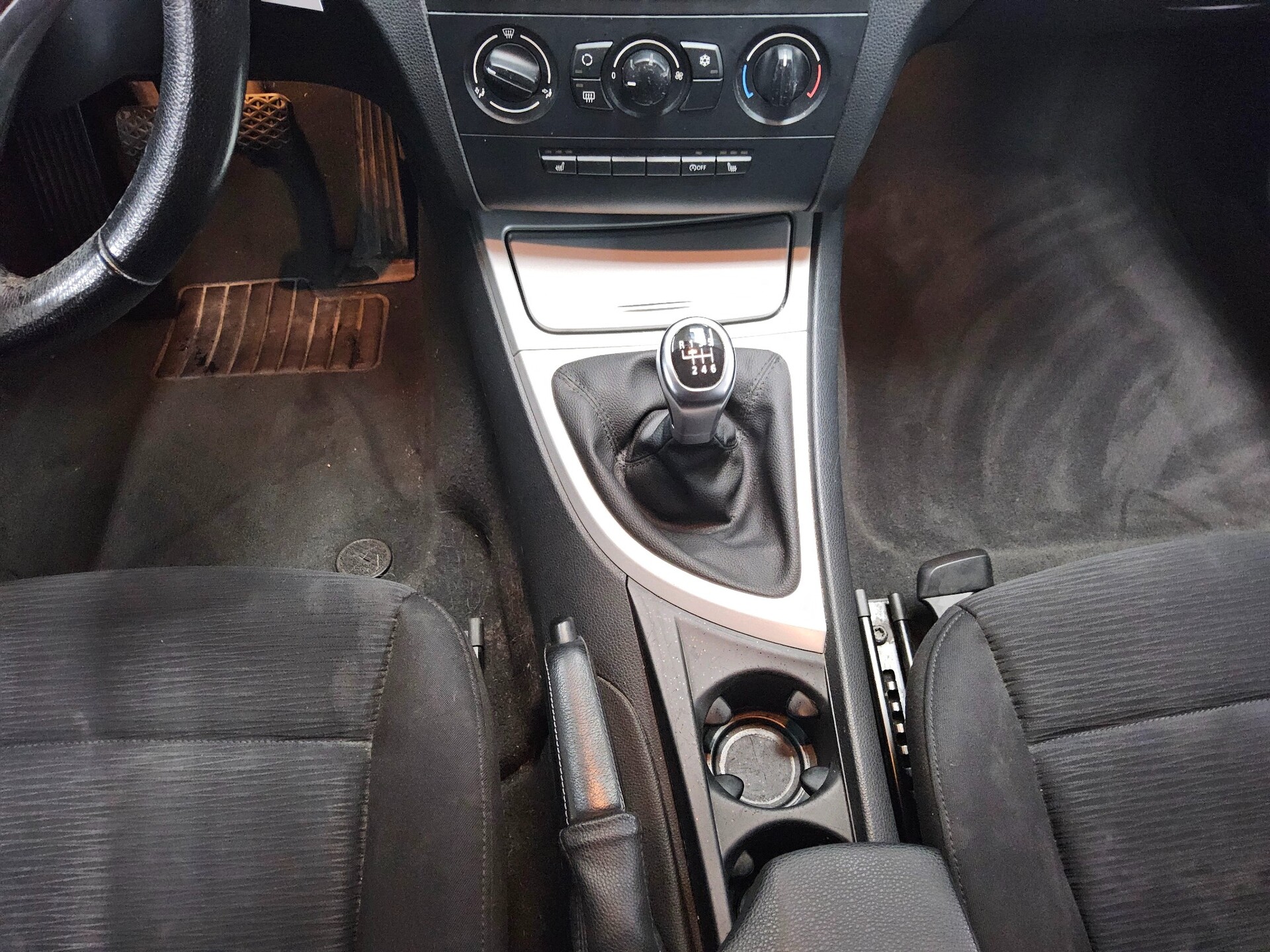 BMW 118i PDC Shz Tempomat HU 06/27 CD 7