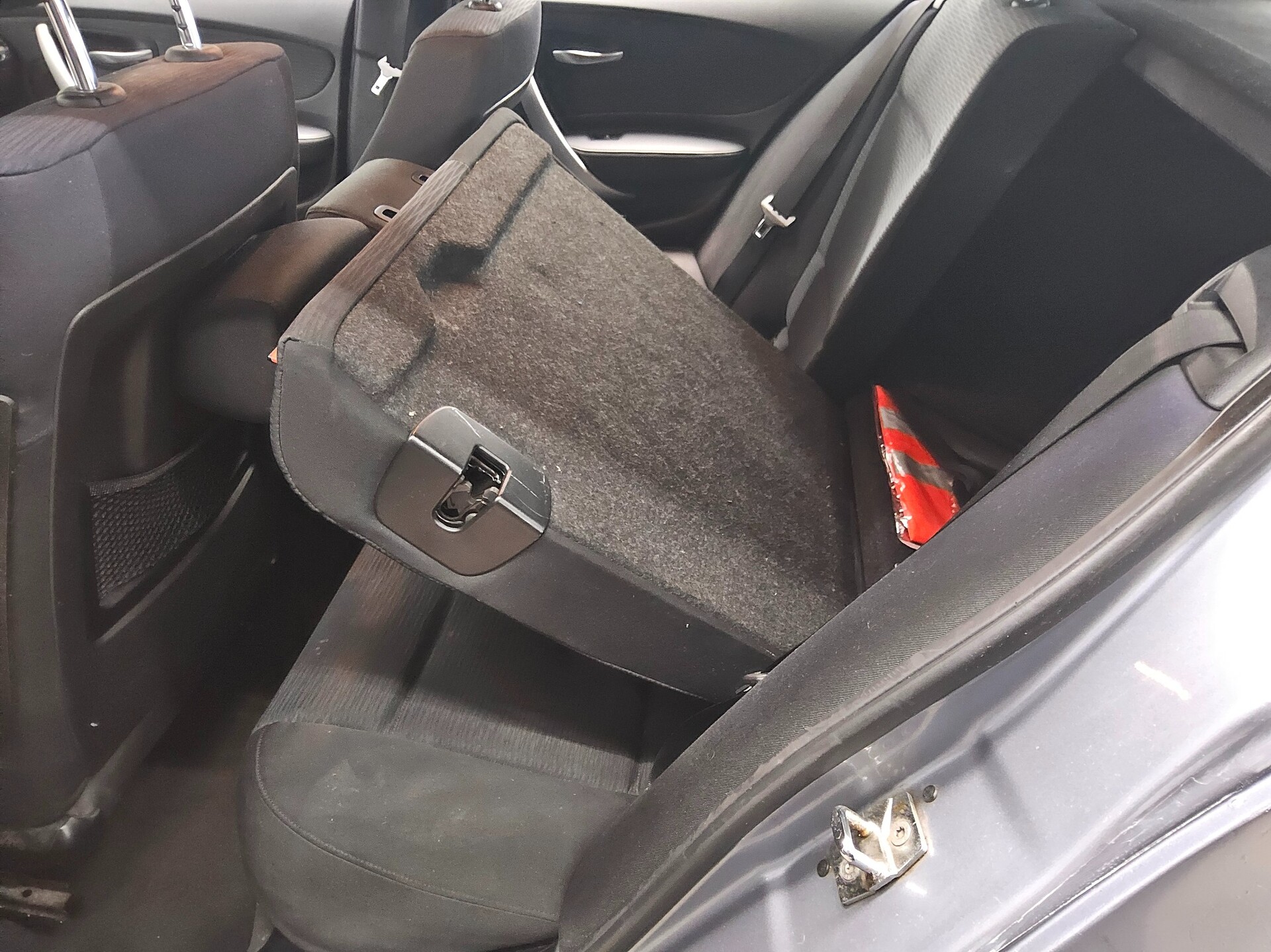 BMW 118i PDC Shz Tempomat HU 06/27 CD 12