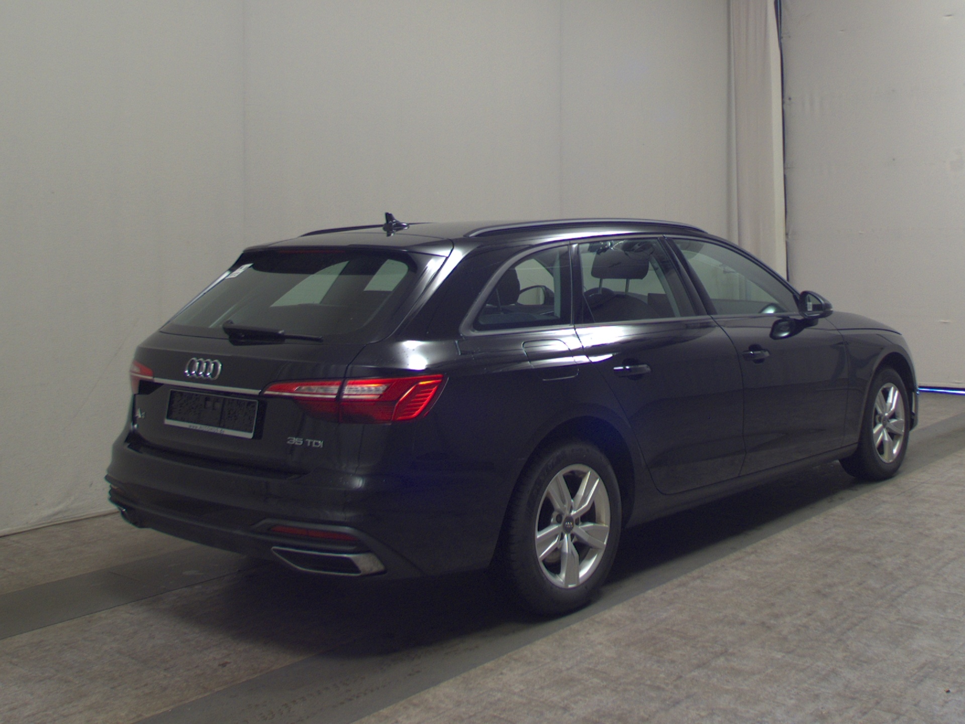 Audi A4 Avant 35 TDI Navi LED PDC Shz 4