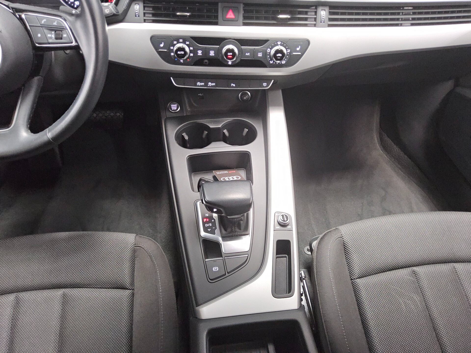 Audi A4 Avant 35 TDI Navi LED PDC Shz 6