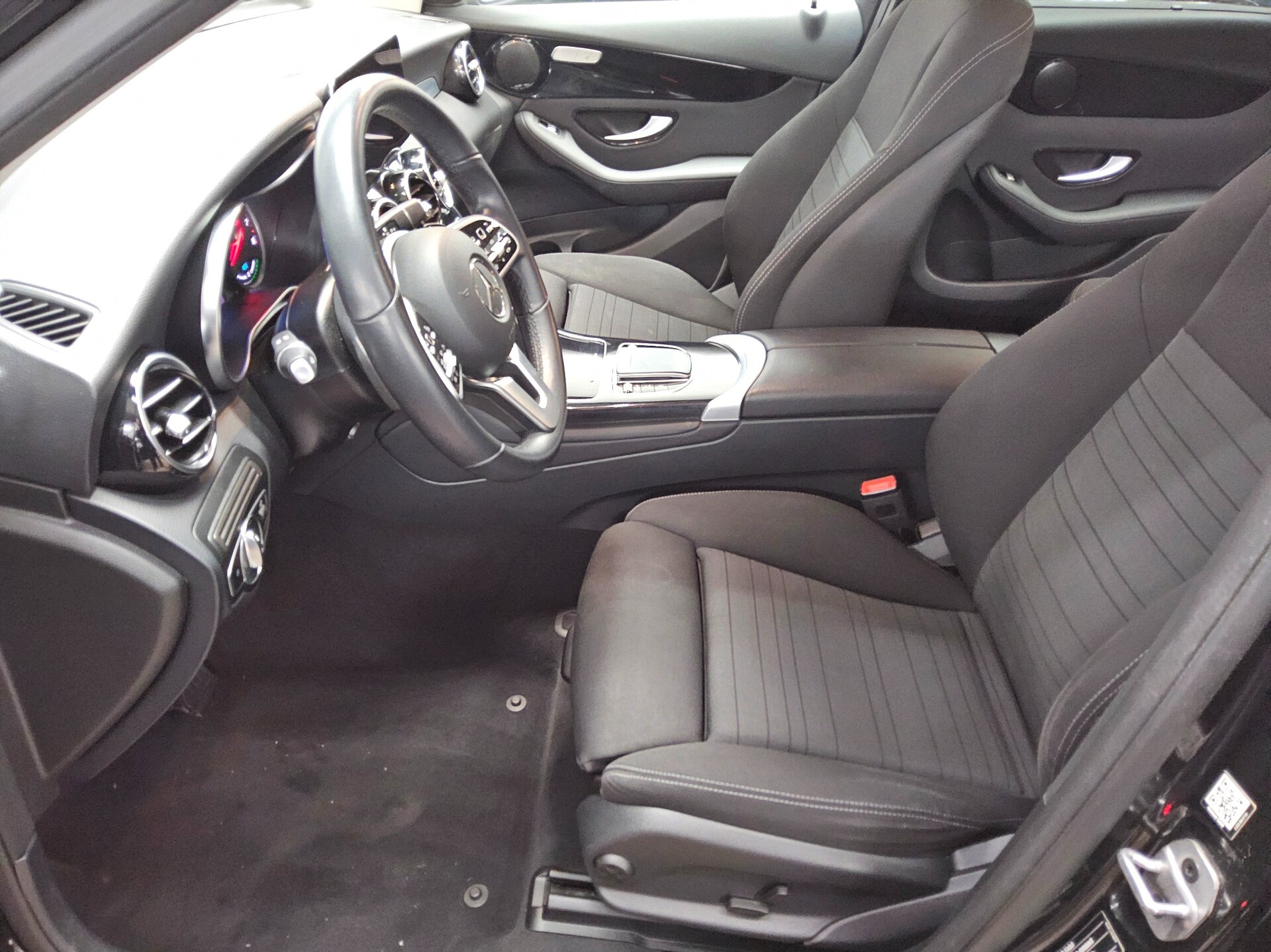 Mercedes-Benz GLC 300 e 4M Navi LED Distr.+ RFK AHK 8