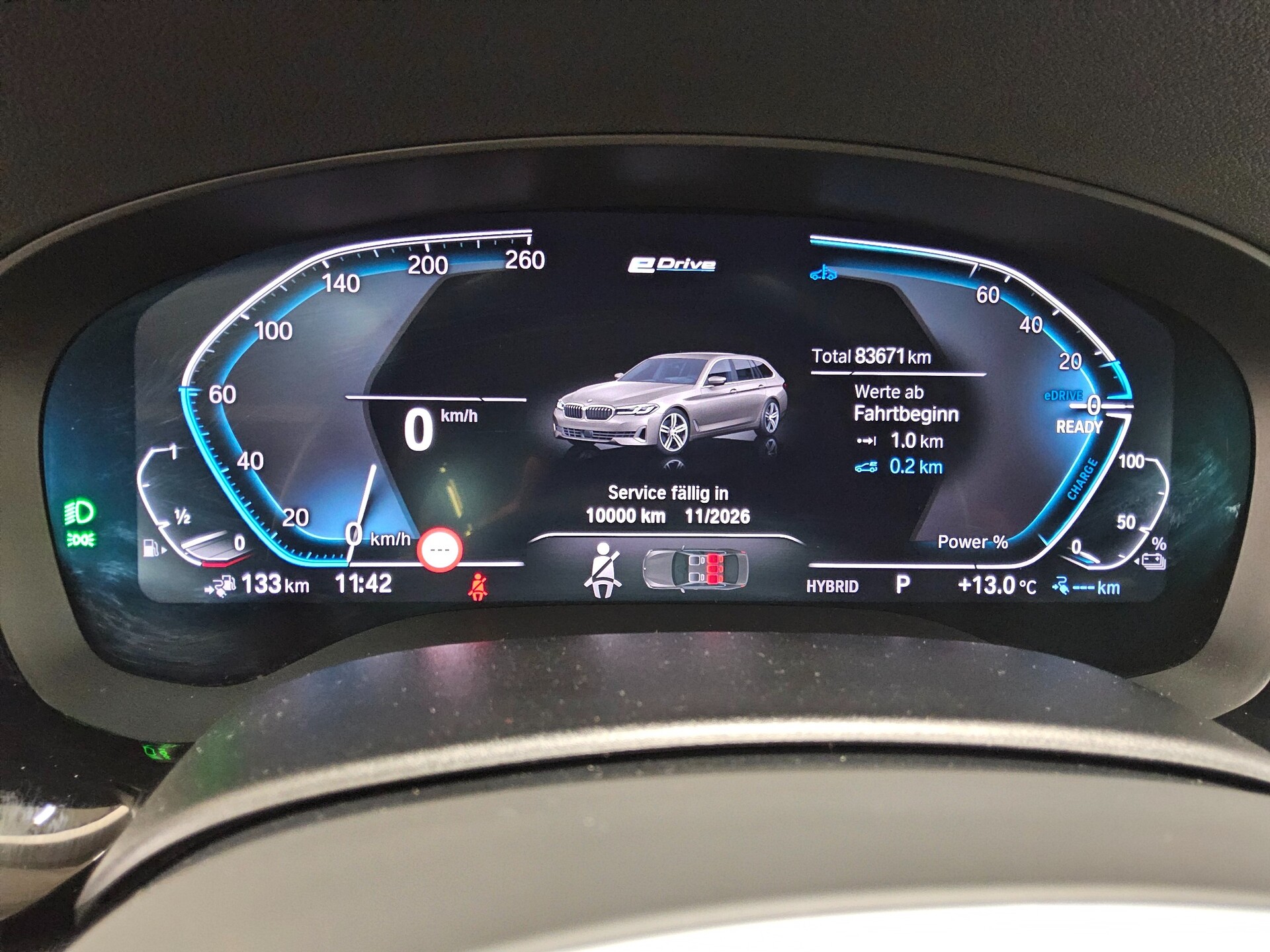 BMW 530e Touring e Leder Navi LED LC prof. Pano 360° 8