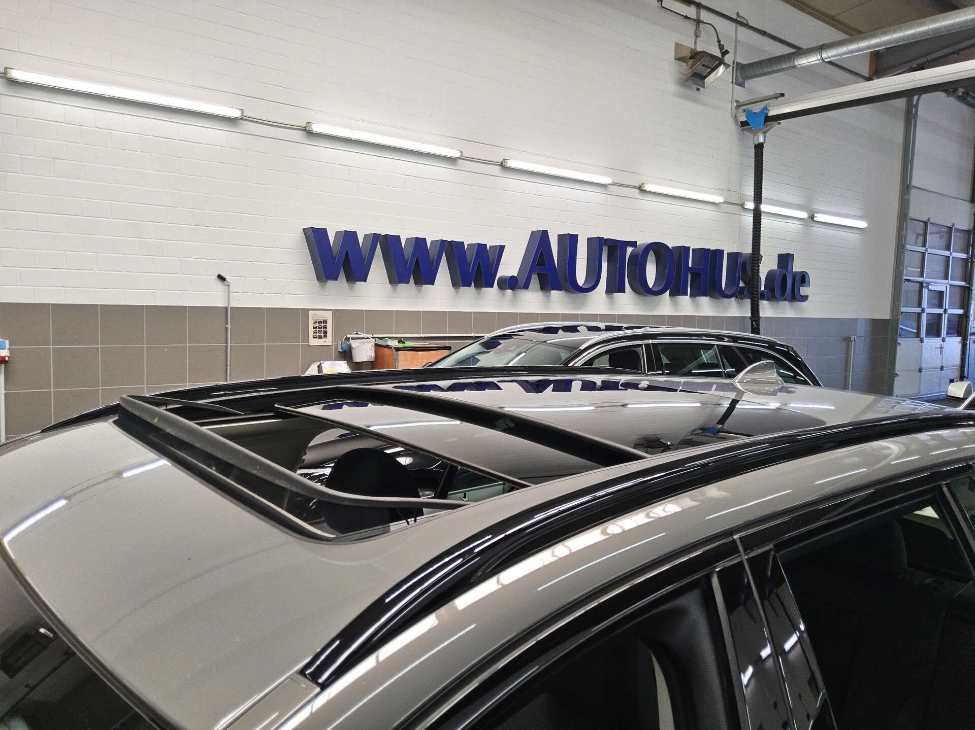 BMW 530e Touring e Leder Navi LED LC prof. Pano 360° 11
