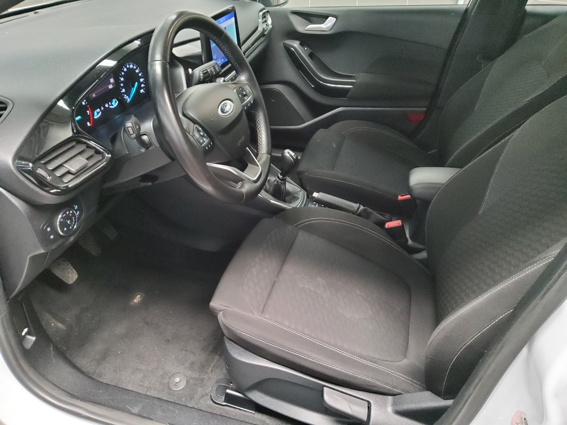 Ford Fiesta 1.0 EB Titanium Navi LED RfK ACC PDC Shz 8