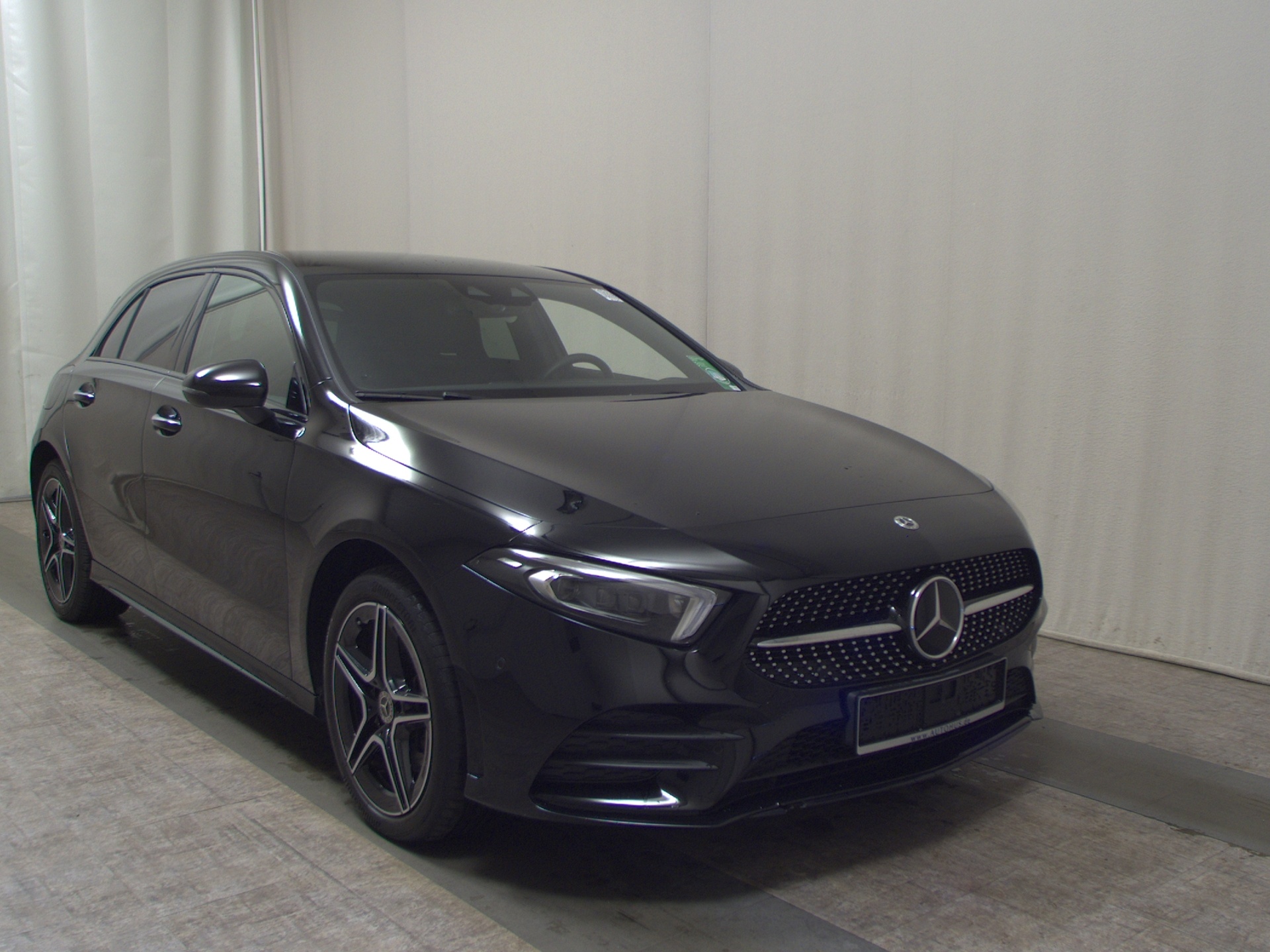 Mercedes-Benz A 250 e AMG-Line Navi Multibeam MBUX high Sound 3