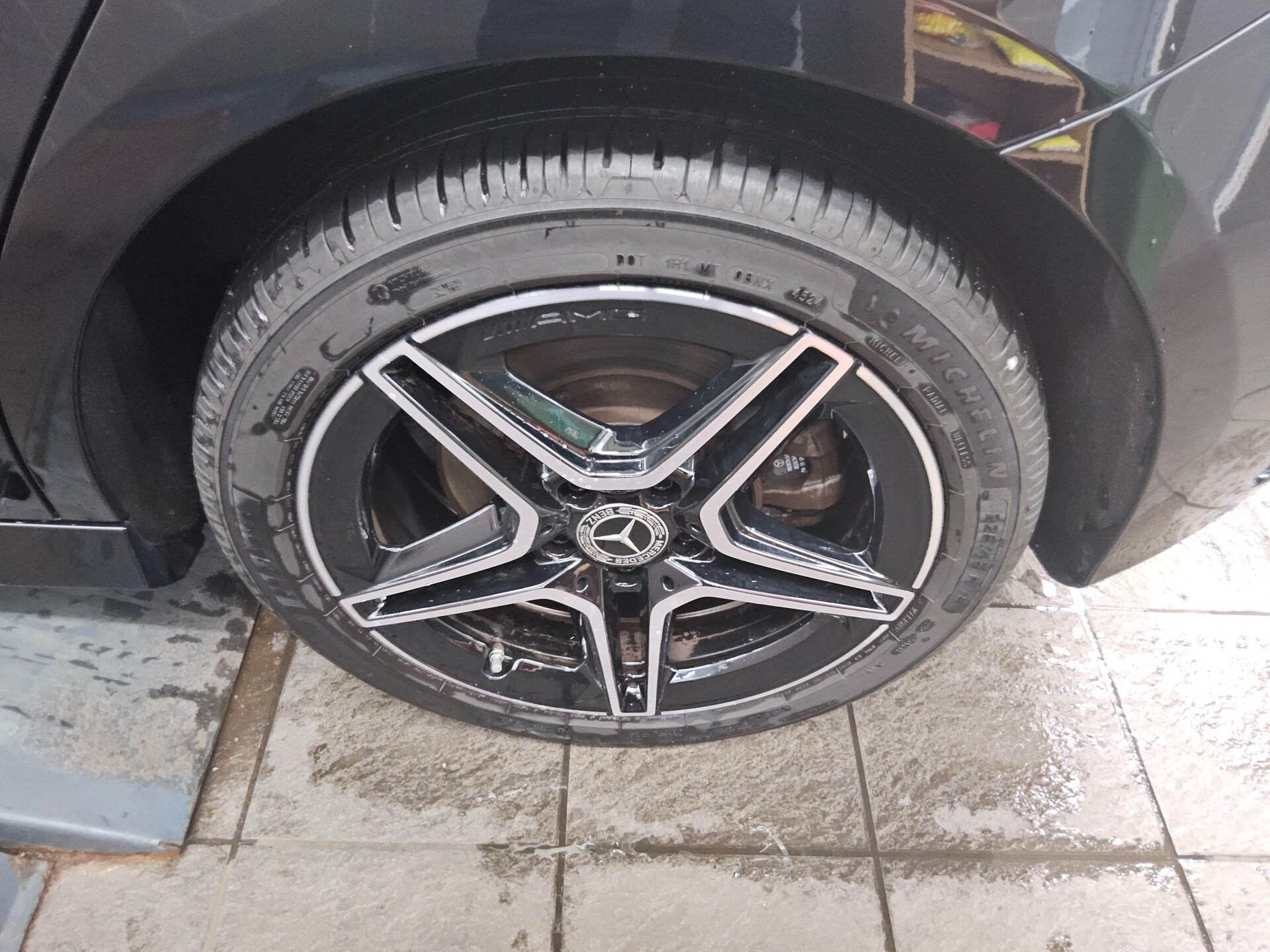 Mercedes-Benz A 250 e AMG-Line Navi Multibeam MBUX high Sound 11