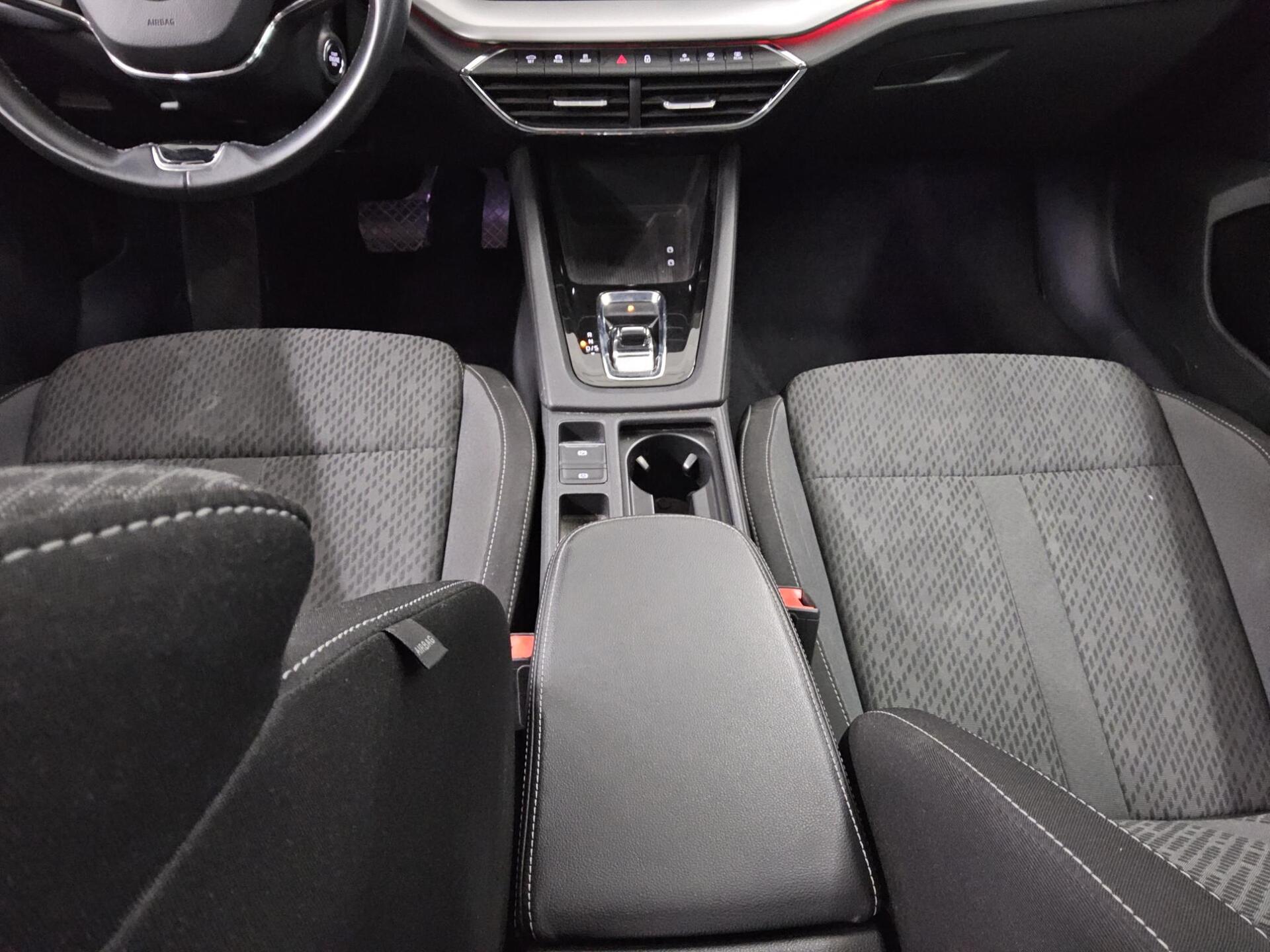 Skoda Octavia Kombi 2.0 TDI Style Navi vc Pano LED 6