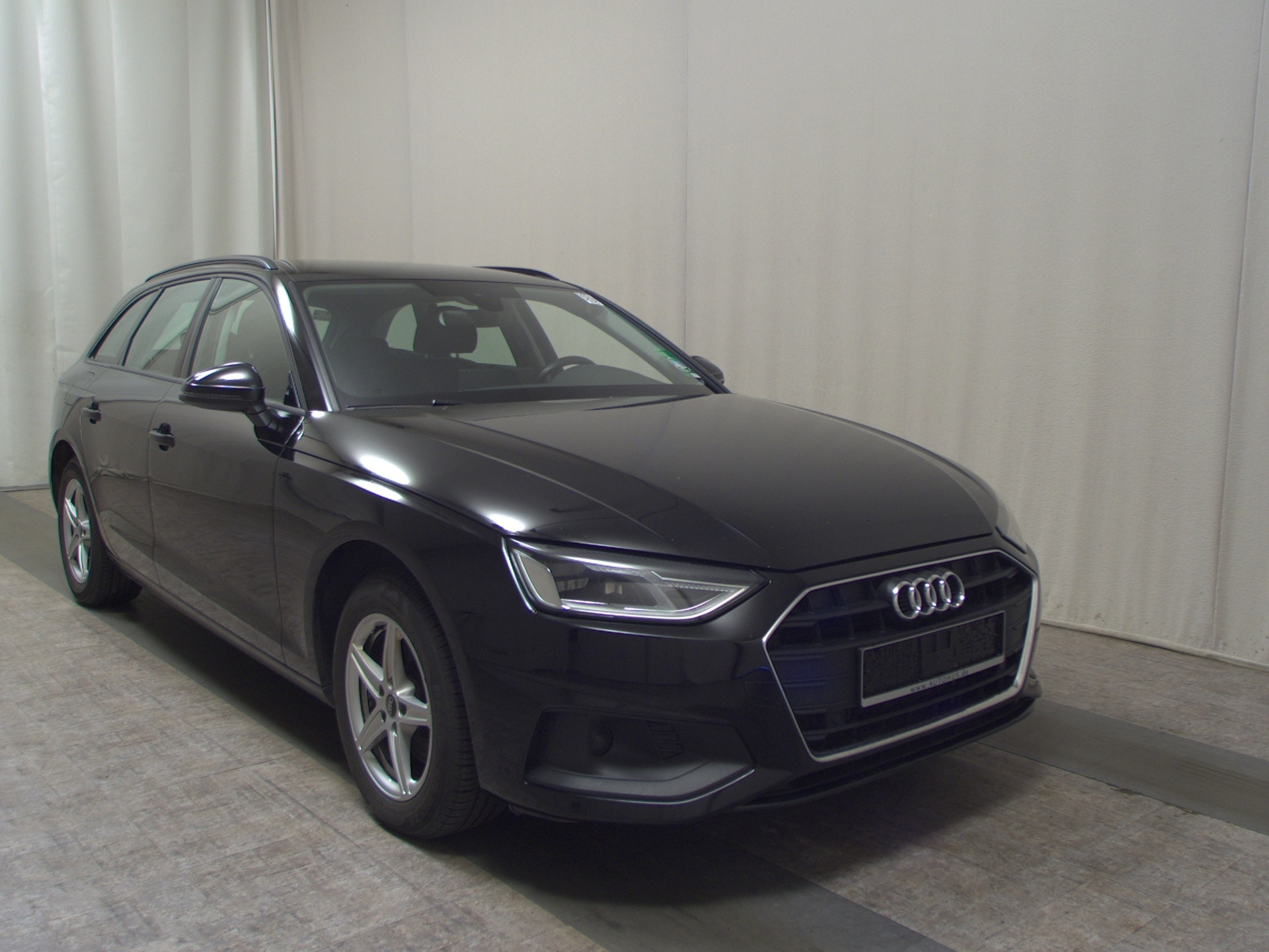 Audi A4 Avant 35 TDI Navi LED Tempomat 3