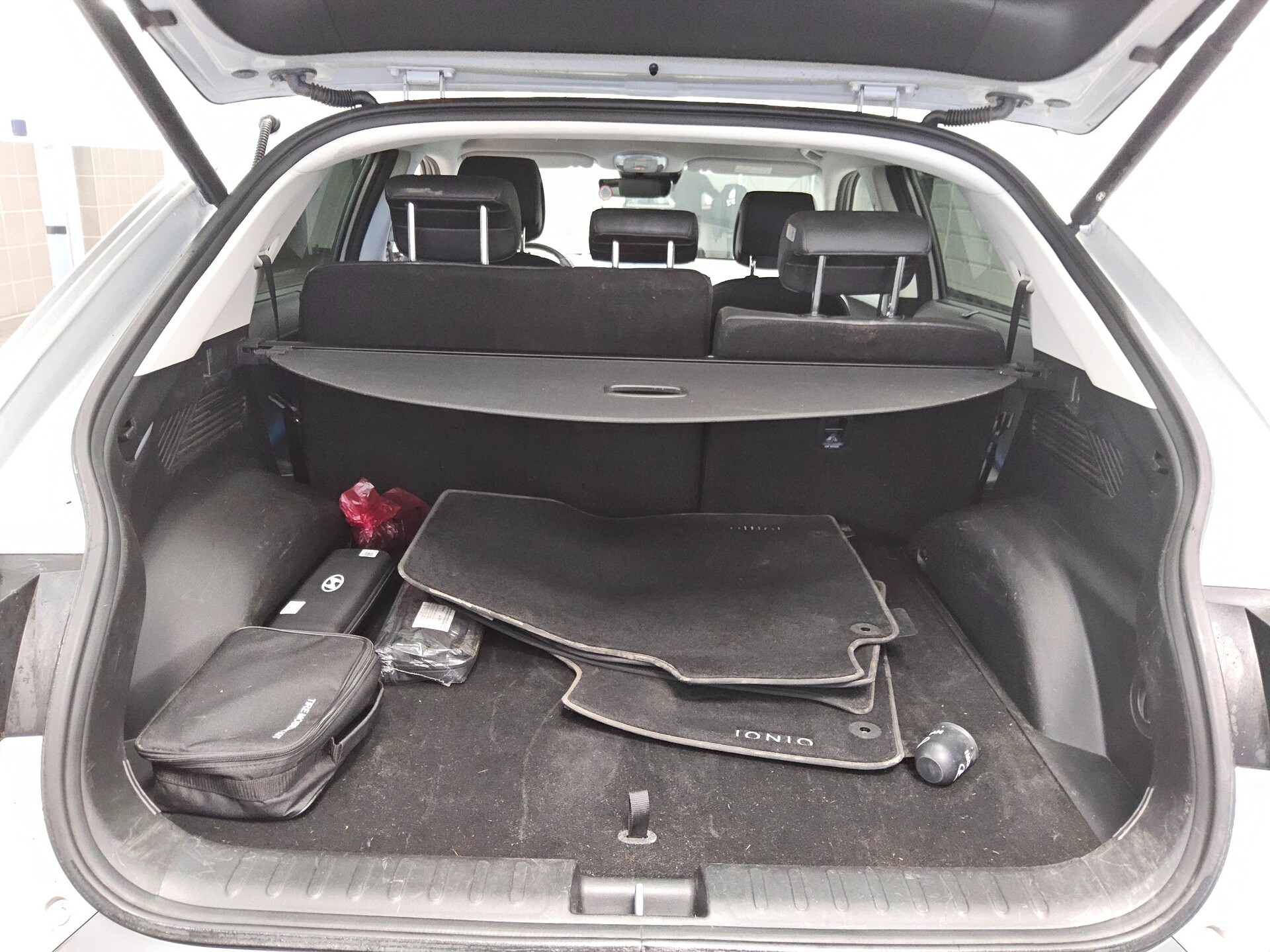 Hyundai IONIQ 5 Uniq Leder Navi LED HuD Bose AHK 360° 12