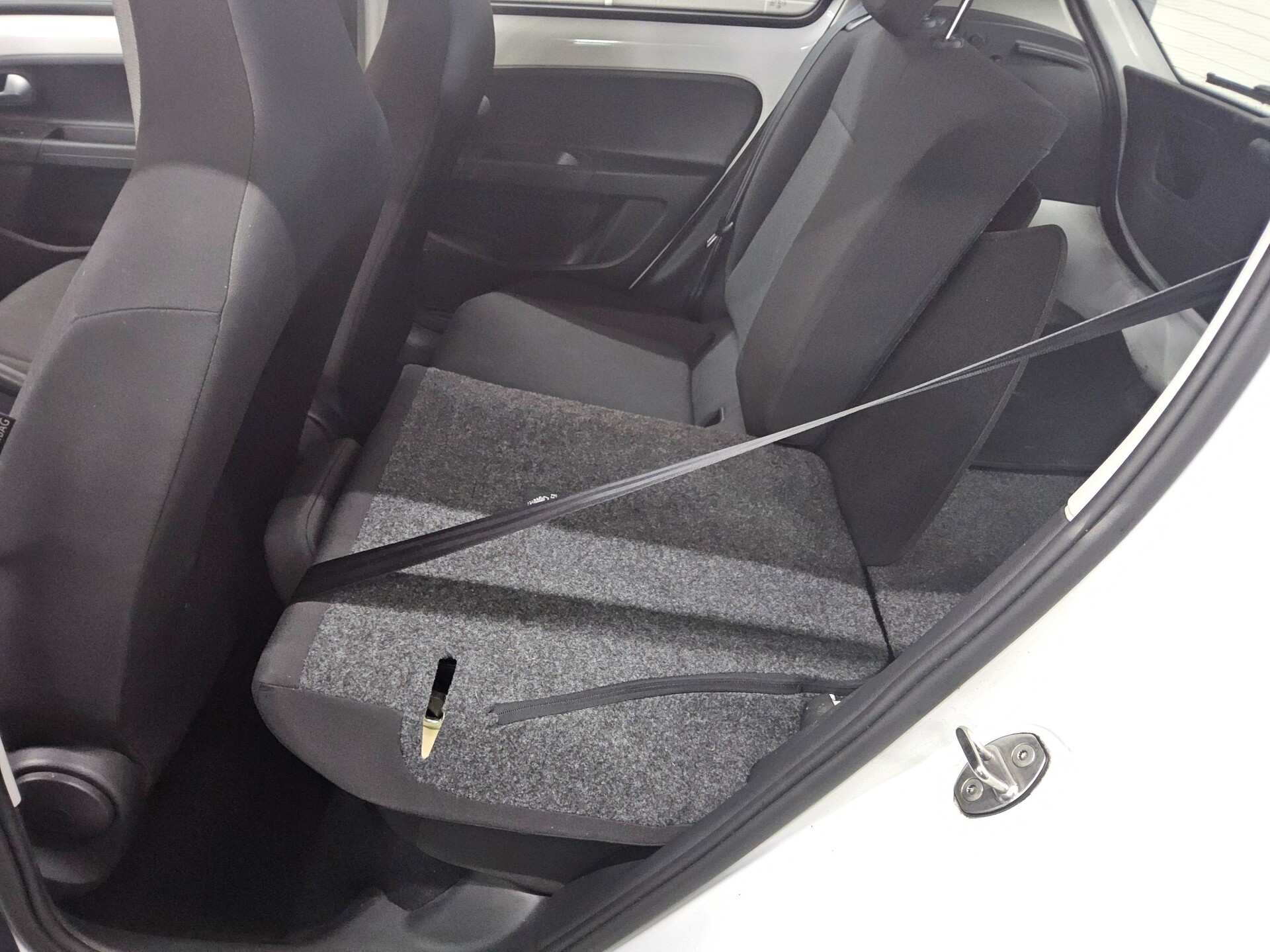 Volkswagen up! 1.0 DAB Shz Bluetooth Klima 12