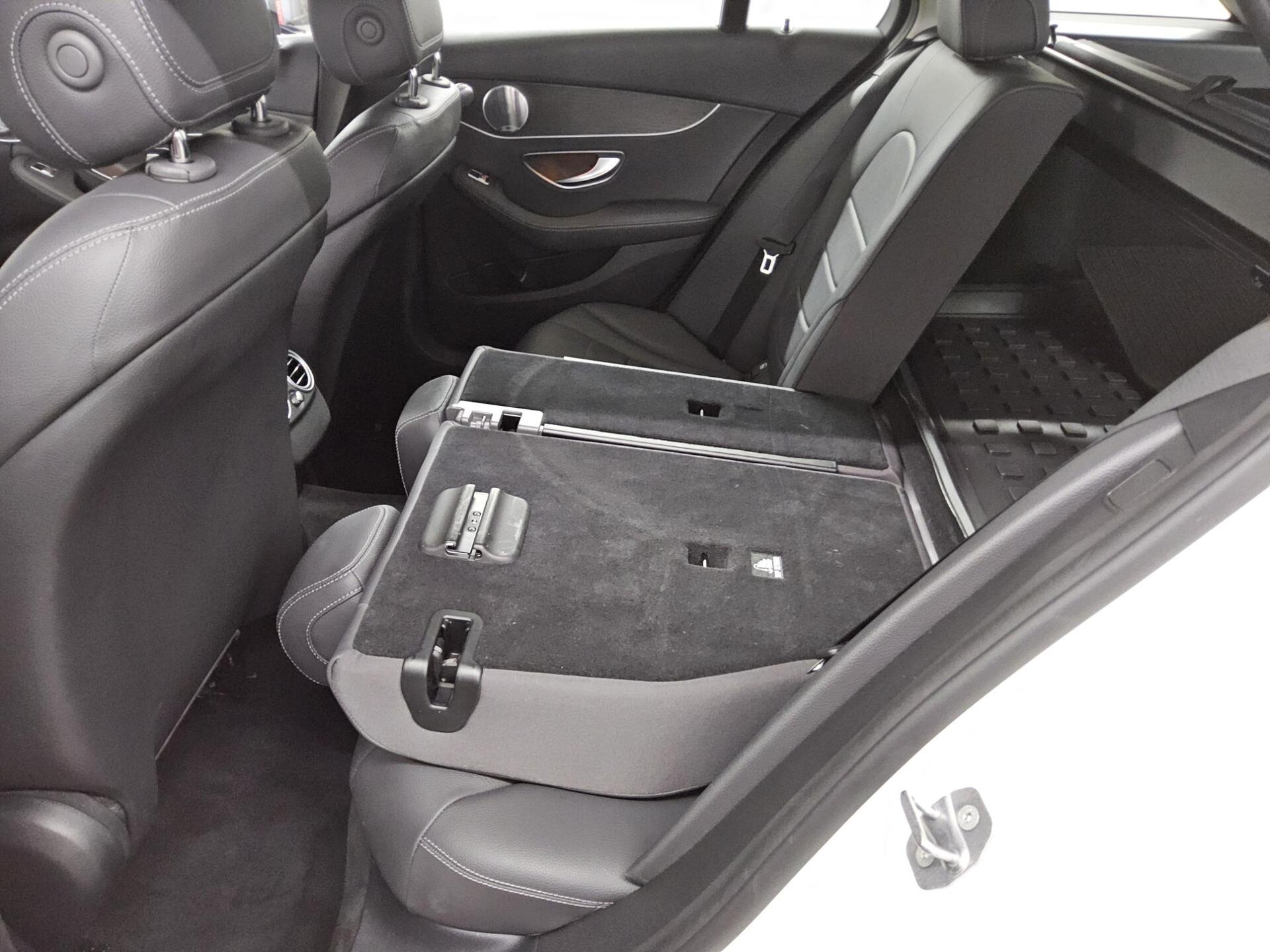 Mercedes-Benz C 220 T d Avantgarde Navi LED Burmester Distr.+ 12