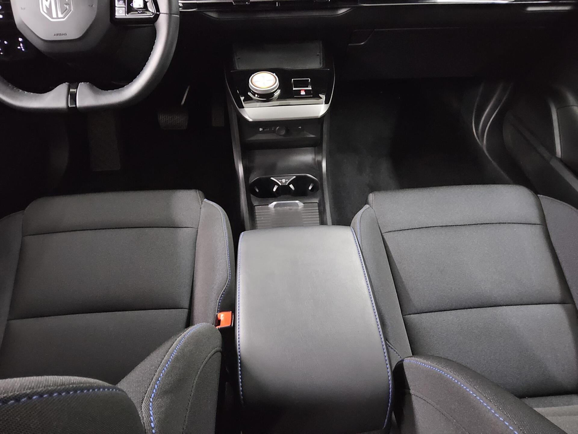 MG MG4 LED Shz ACC 6