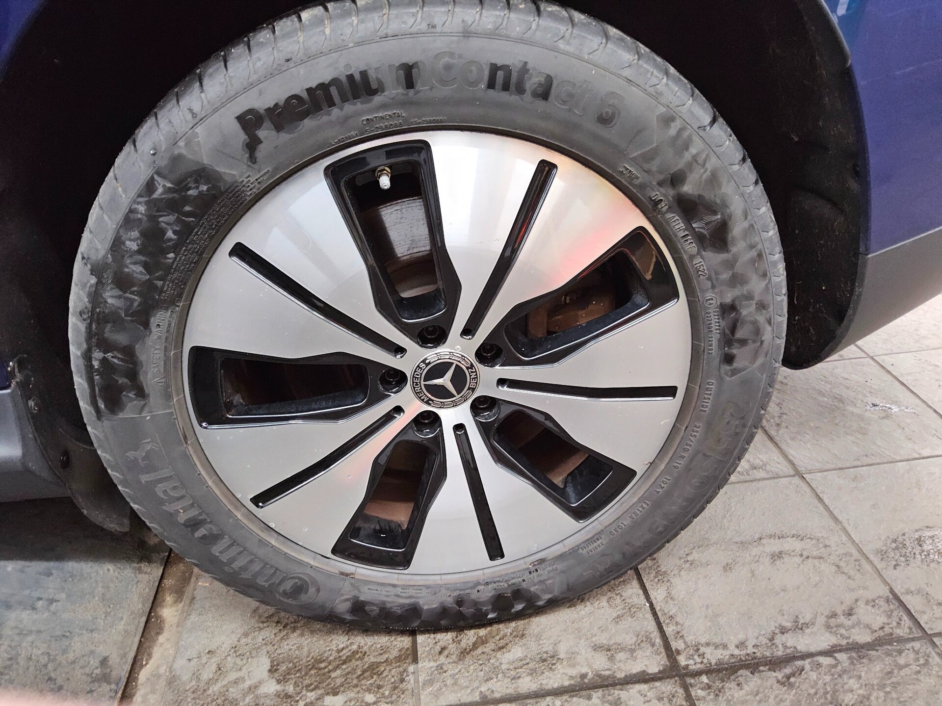 Mercedes-Benz EQC 400 4M Leder Navi Burmester GSD MB-LED AHK 11