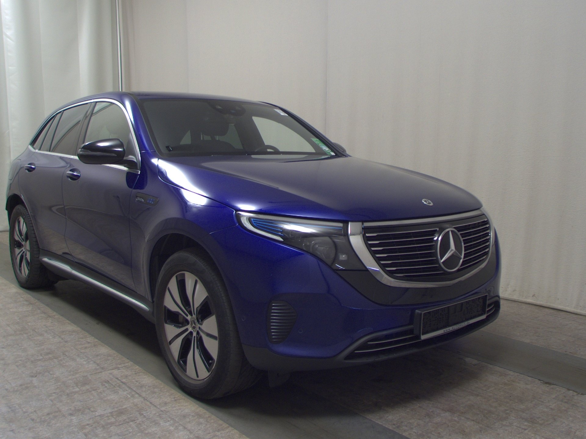 Mercedes-Benz EQC 400 4M Leder Navi Burmester GSD MB-LED AHK 3