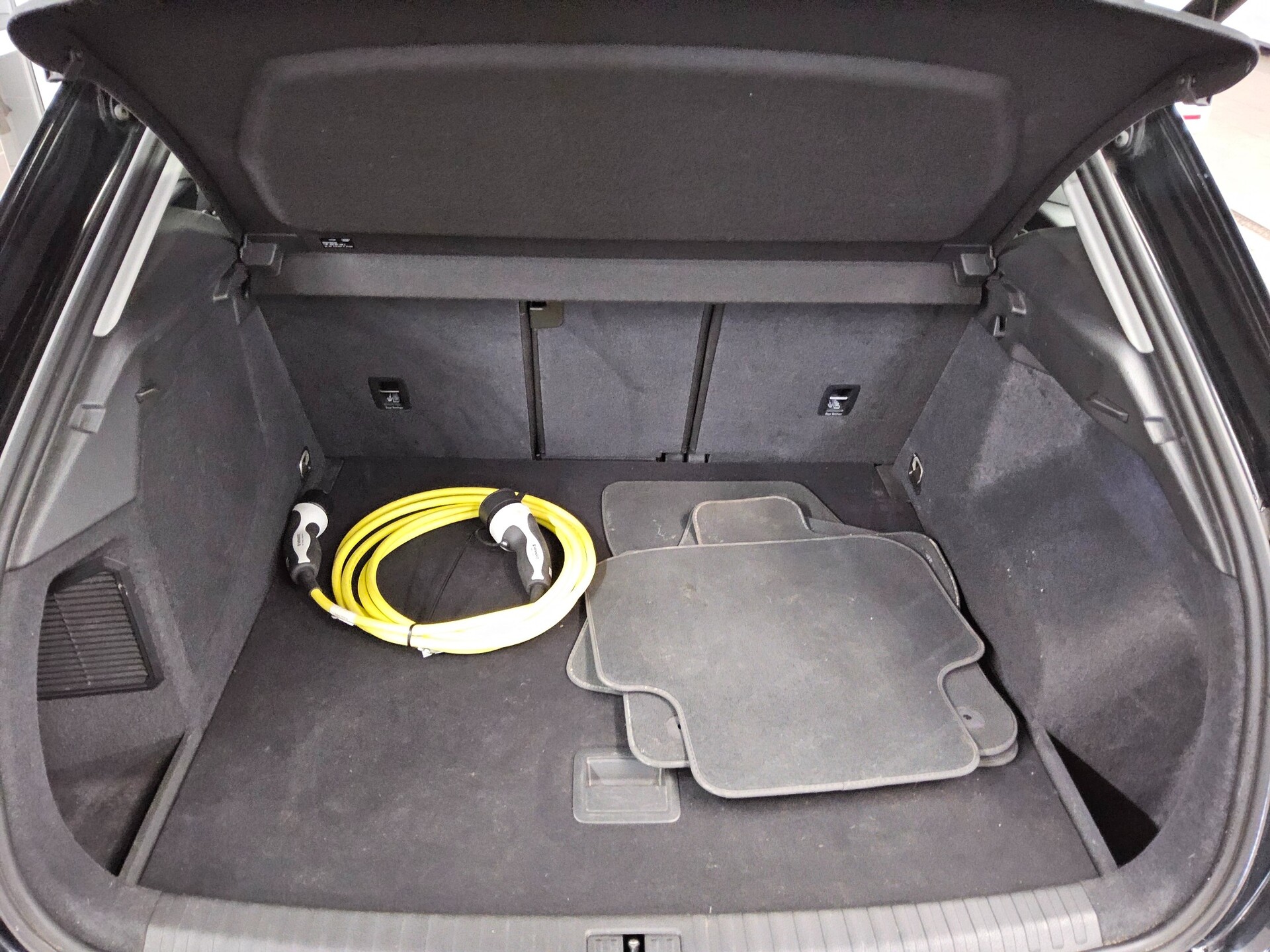 Audi Q3 45 TFSI e Navi virtual RfK LED ACC Sportsitze 12