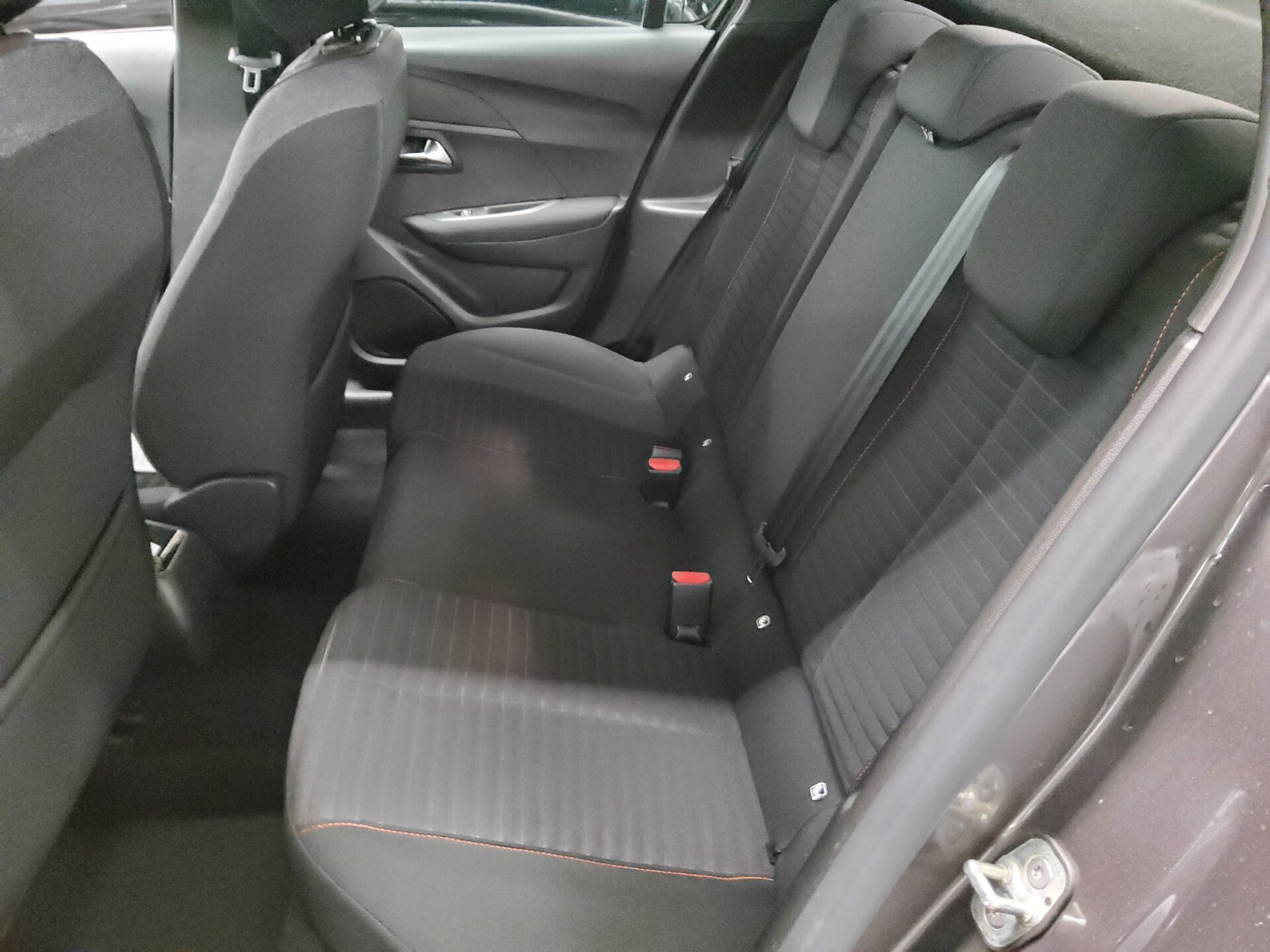 Peugeot 208 1.2 PureTech Active BT LED Tempomat 13