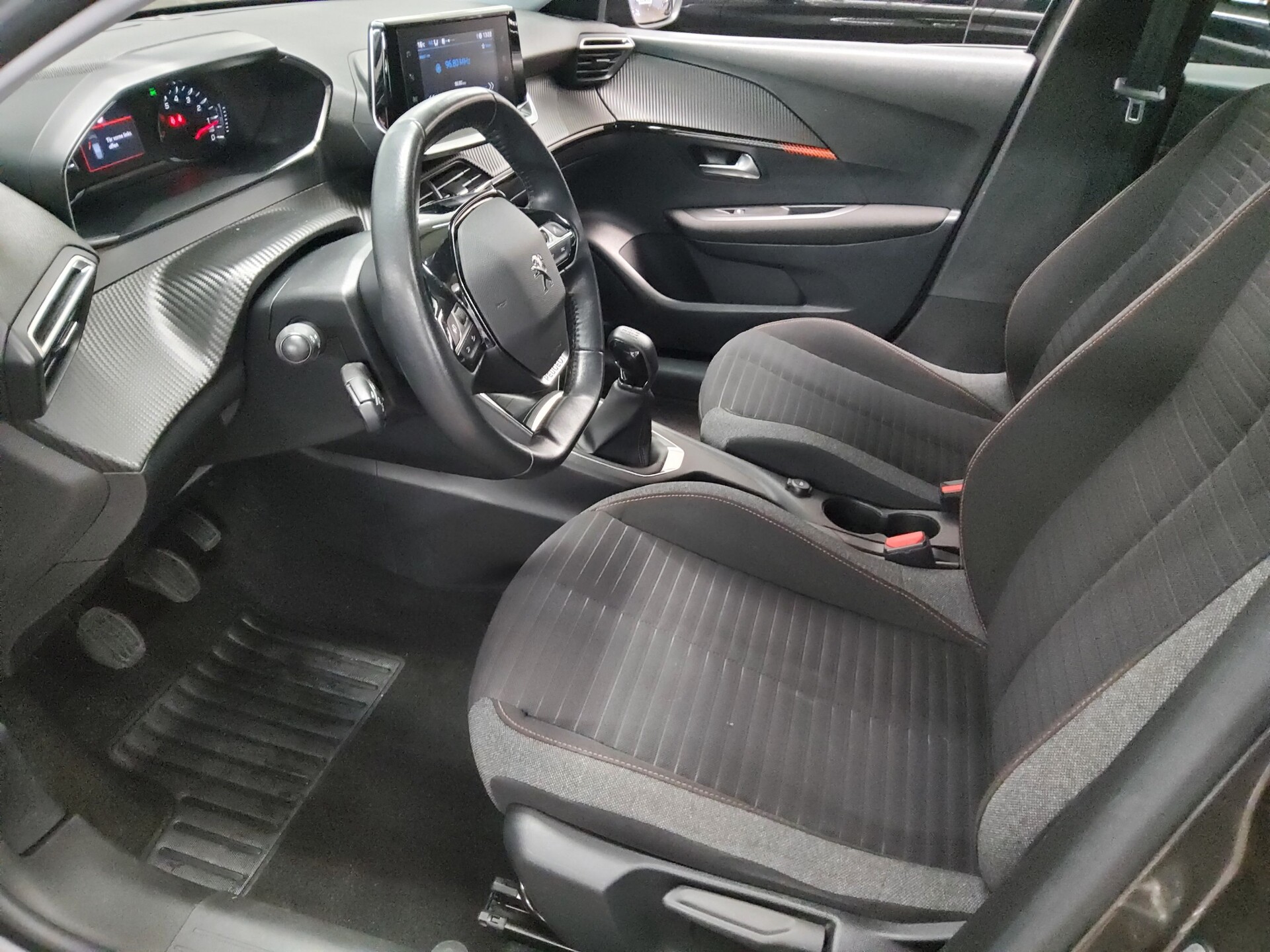 Peugeot 208 1.2 PureTech Active BT LED Tempomat 8