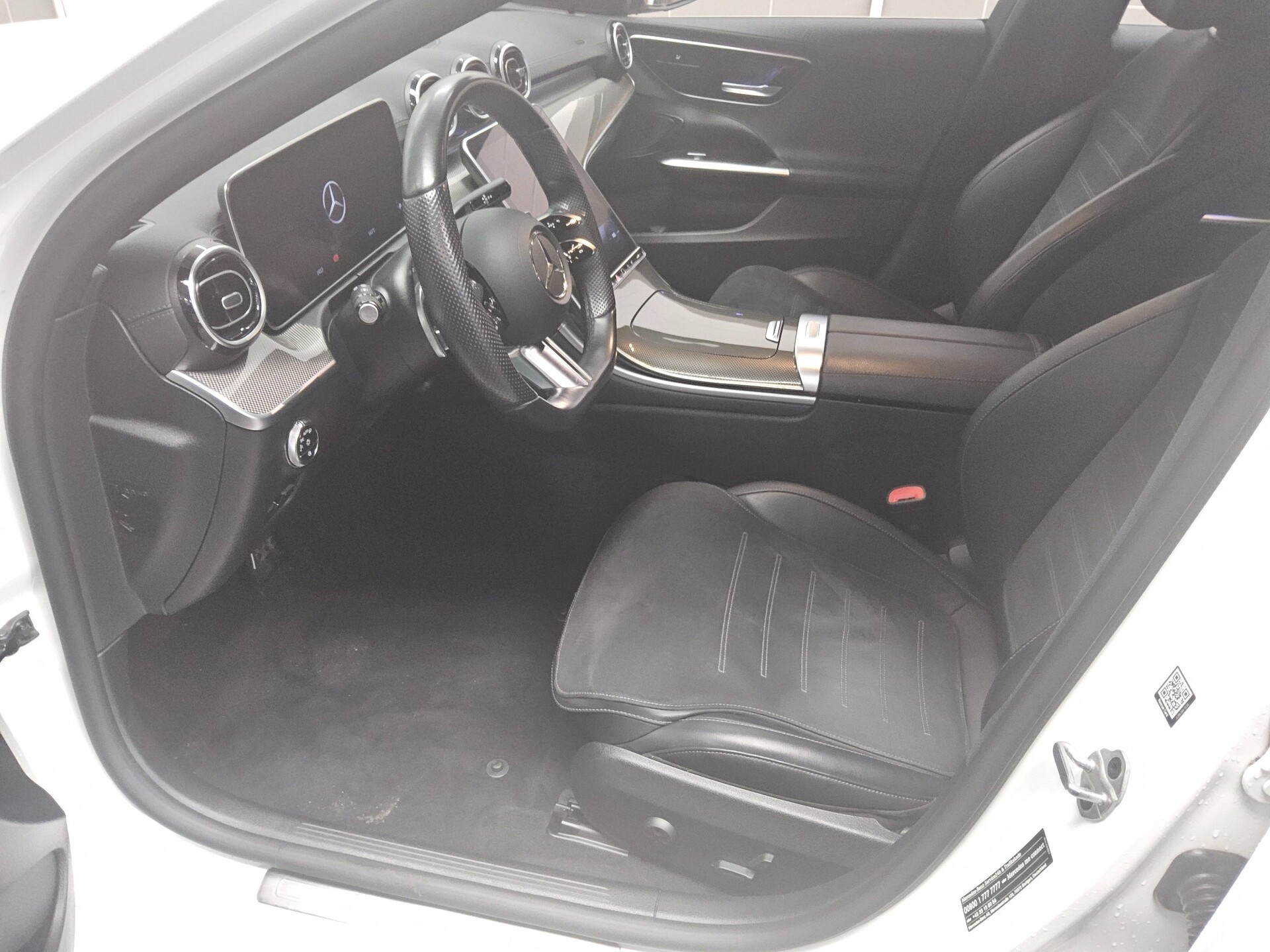 Mercedes-Benz C 300 T d AMG-Line Navi LED AHK Distronic+ 9