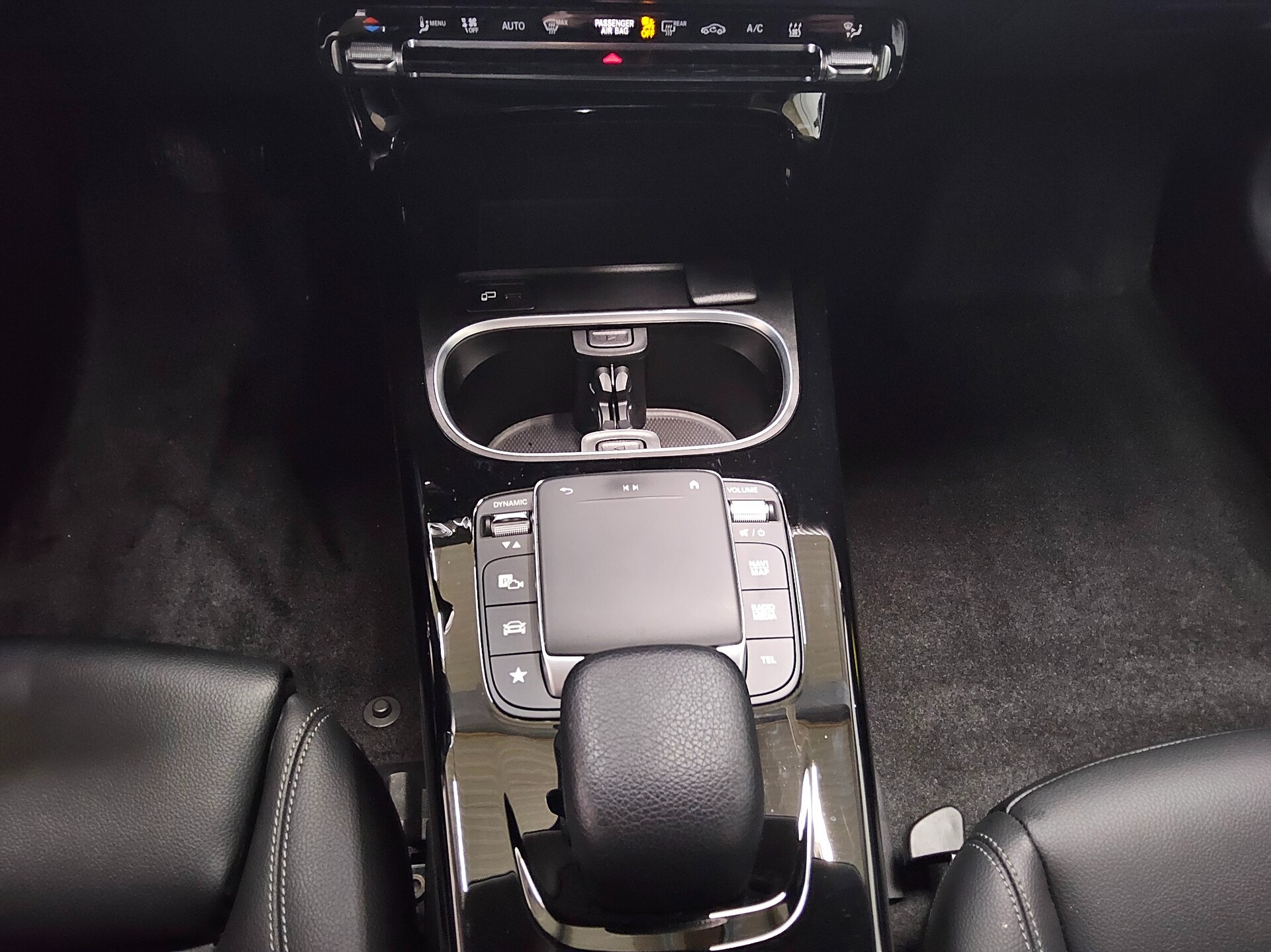 Mercedes-Benz CLA 250 Shooting Brake e Navi LED PDC 6