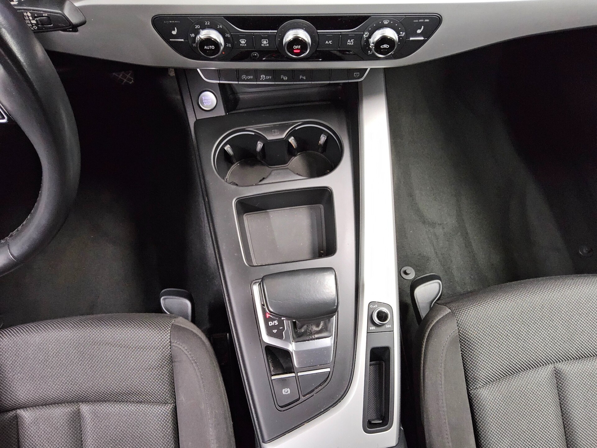 Audi A4 35 TDI advanced Navi+ LED PDC SHZ 6