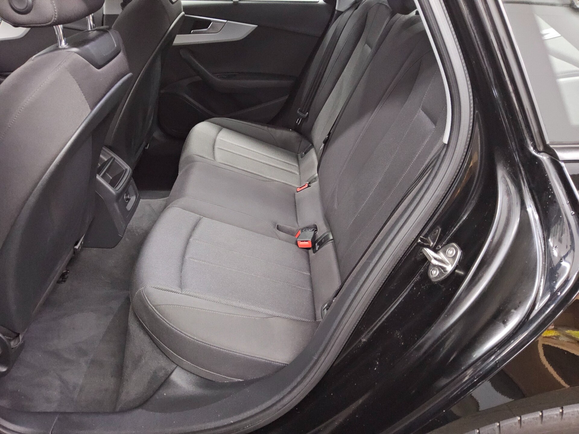 Audi A4 35 TDI advanced Navi+ LED PDC SHZ 13