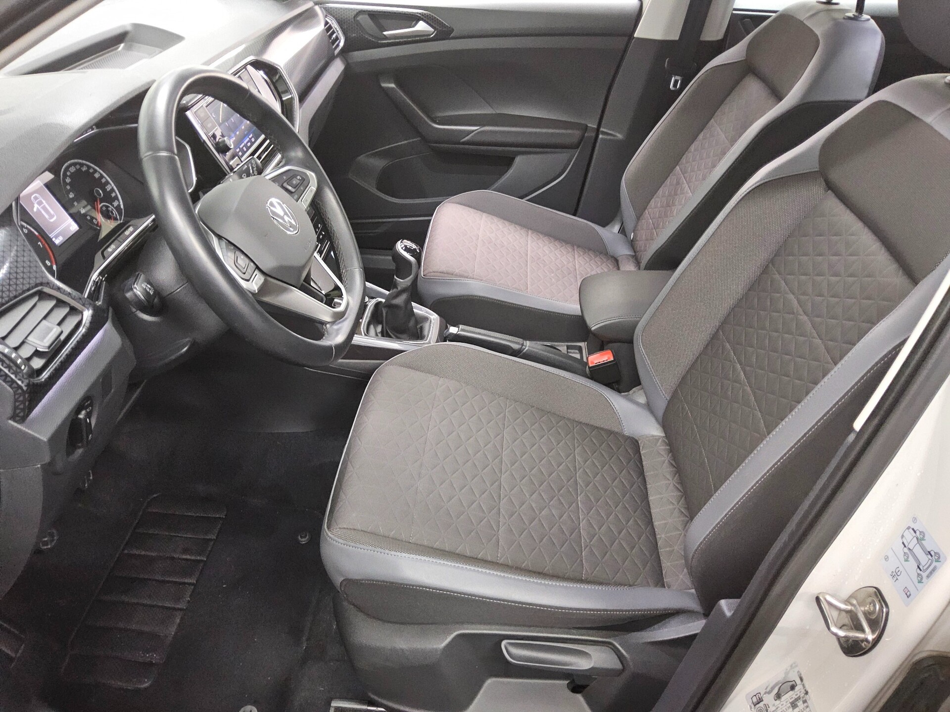 Volkswagen T-Cross 1.0 TSI Style LED PDC SHZ 8