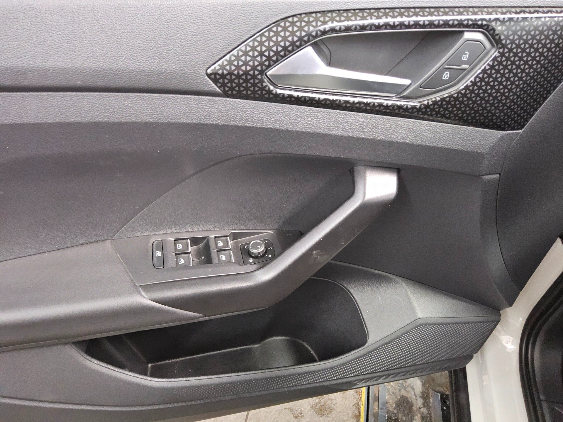 Volkswagen T-Cross 1.0 TSI Style LED PDC SHZ 9