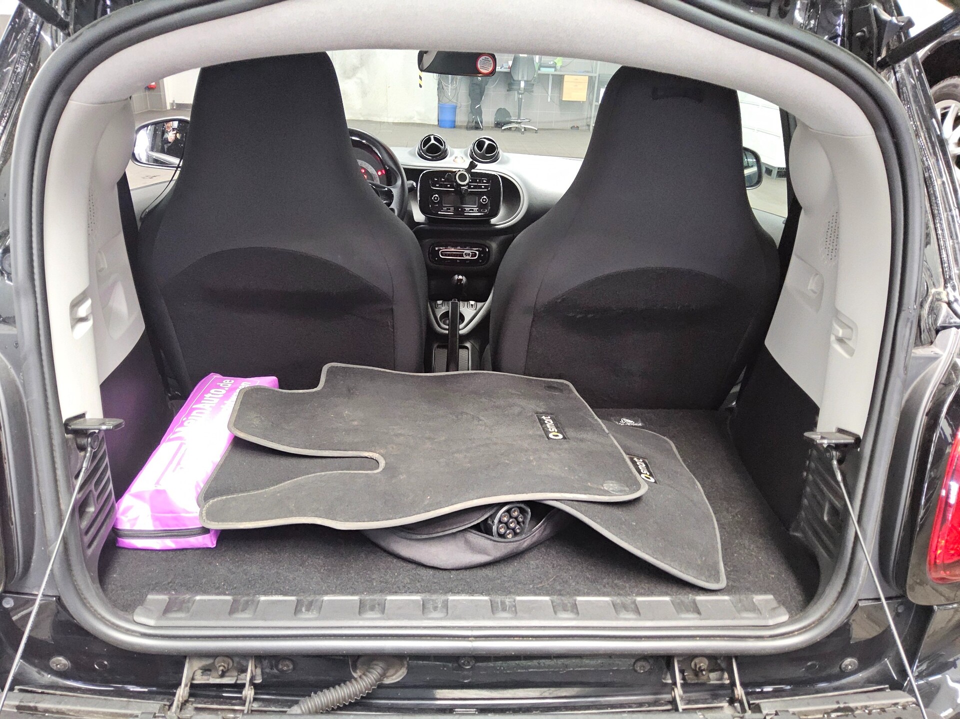 Smart ForTwo EQ HU 01/28 Klima Bluetooth Tempomat 9