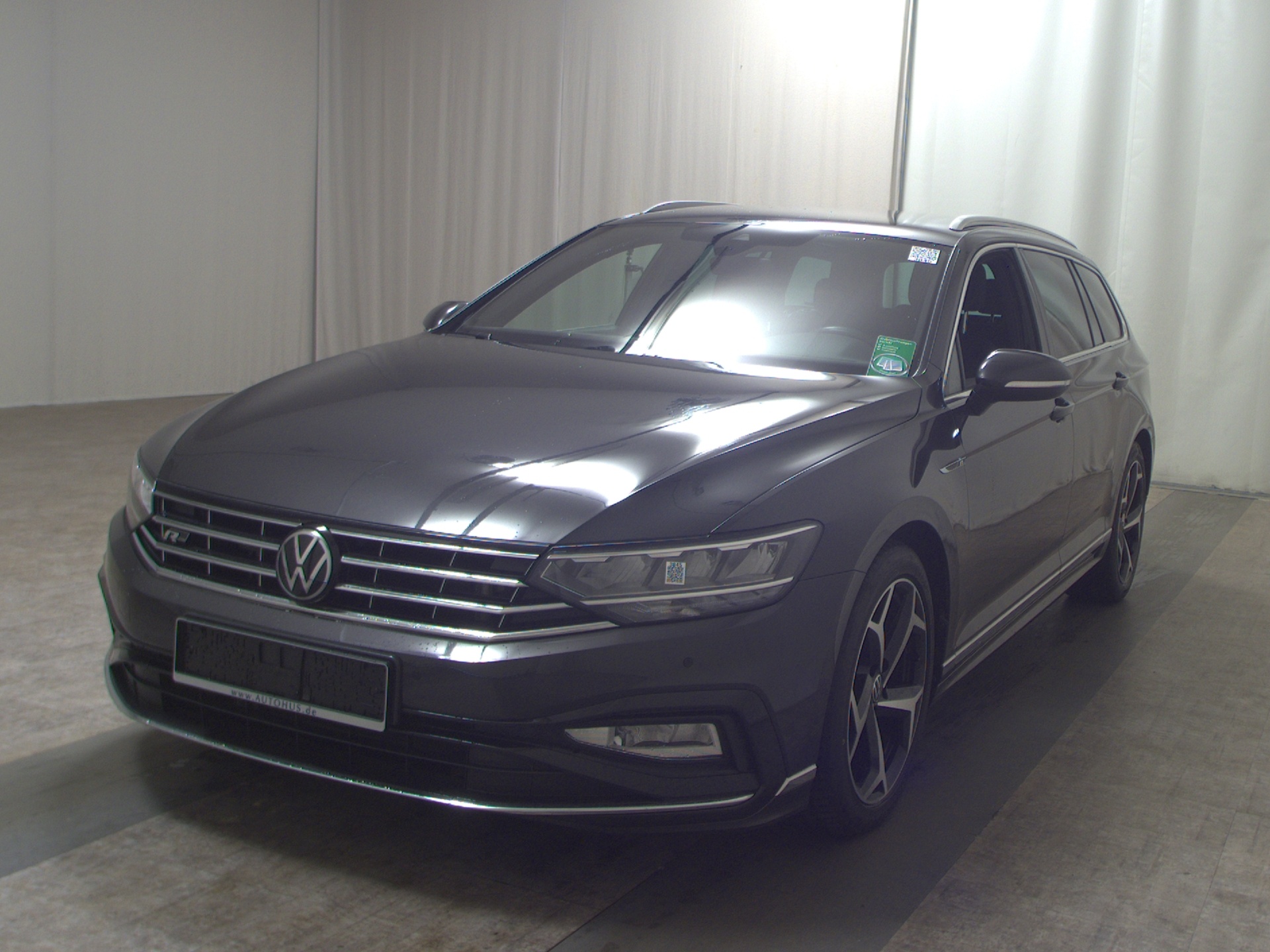 Volkswagen Passat Var. 2.0 TDI R-Line Navi LED AID H/K AHK 2