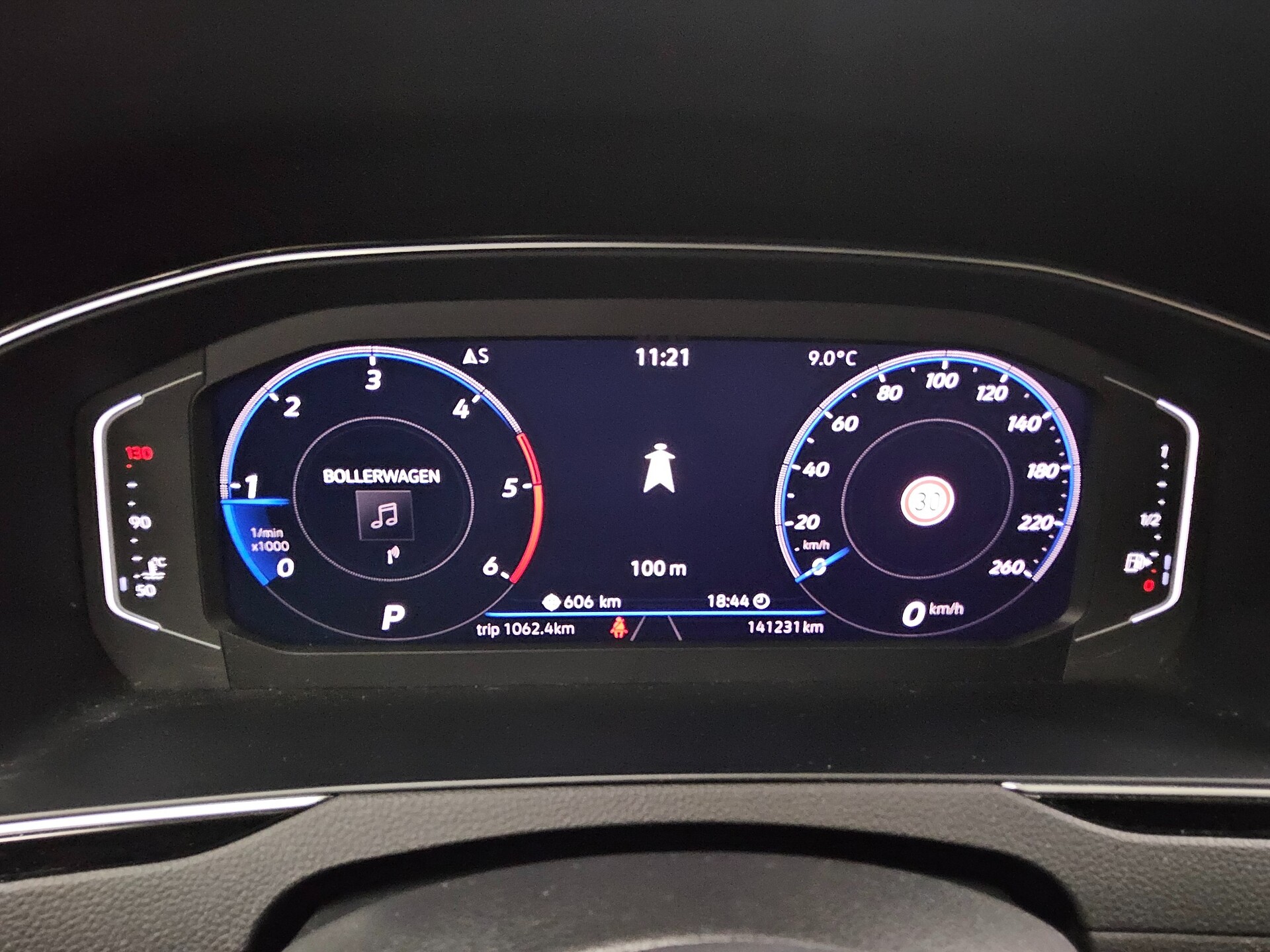 Volkswagen Passat Var. 2.0 TDI R-Line Navi LED AID H/K AHK 8