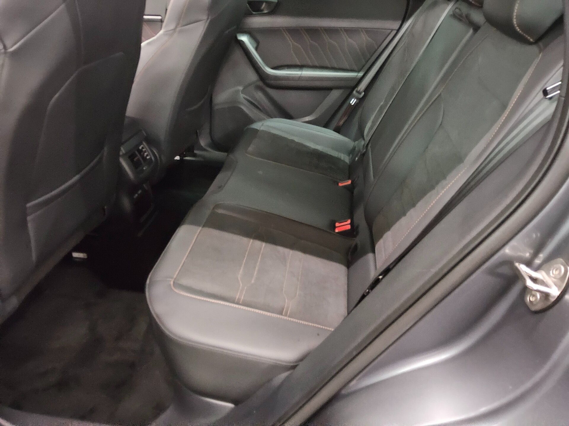 Cupra Ateca 2.0 TSI 4Drive Navi LED vc Beats 360° AHK 13