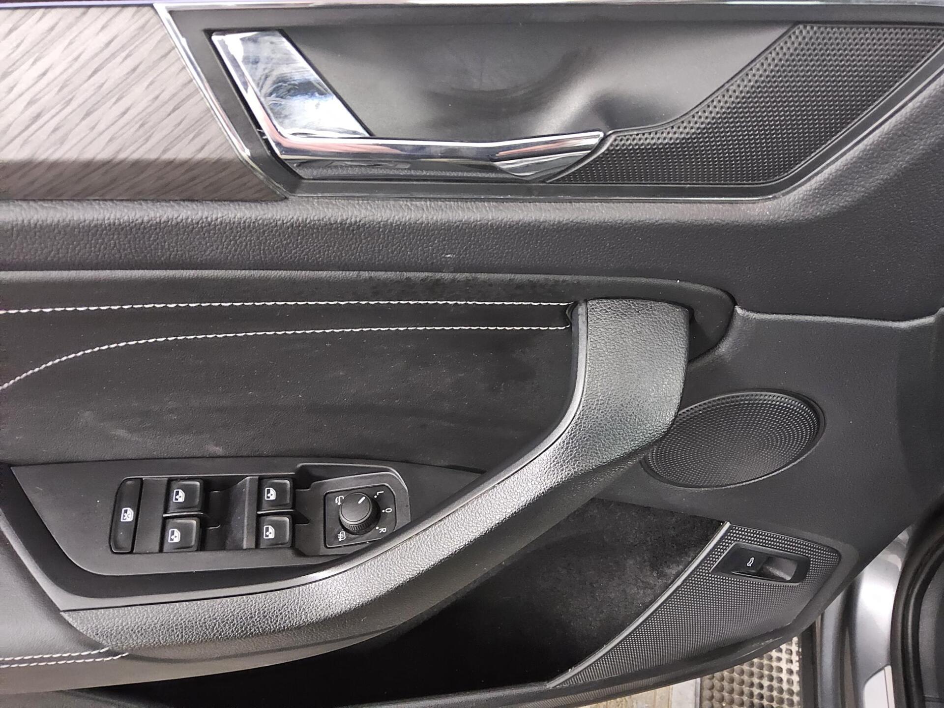 Skoda Kodiaq 2.0 TDI Style T-Leder Navi LED VC RFK AHK 10