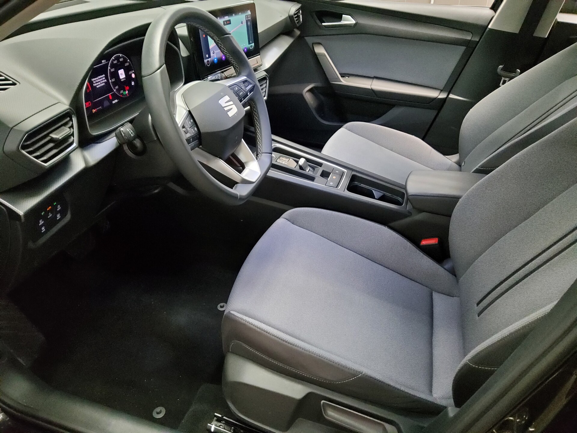 Seat Leon Sportstourer 2.0 TDI Style Navi LED vc RfK 9