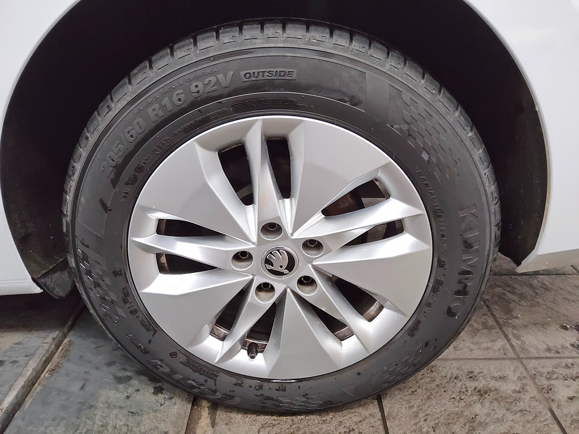 Skoda Octavia Kombi 2.0 TDI Ambition Navi LED Virtual 11