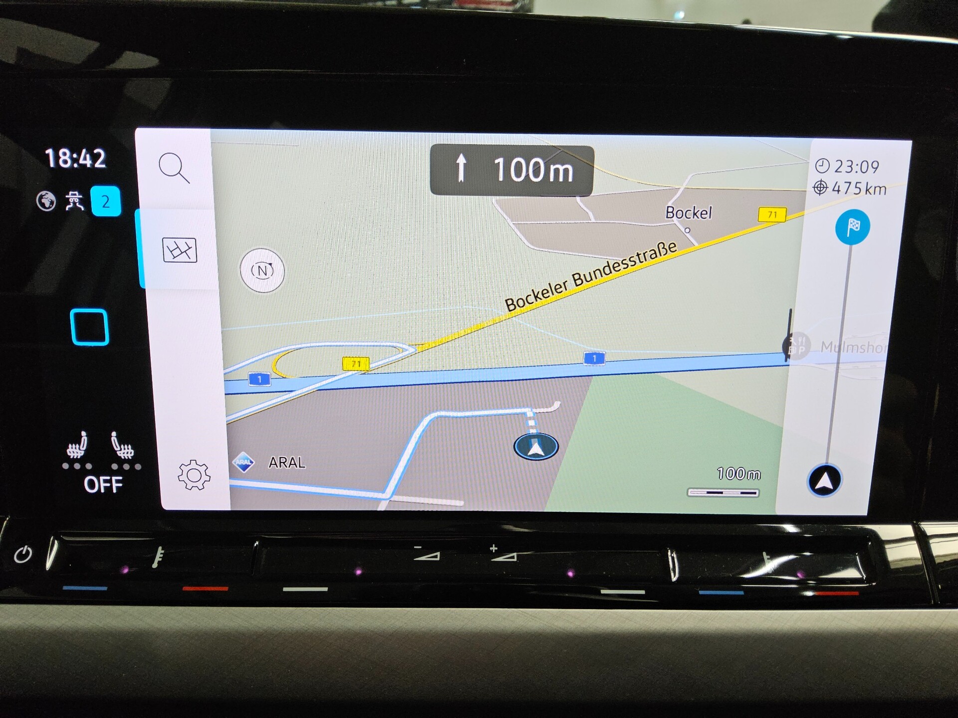 Volkswagen Golf-8 Var. 2.0 TDI Life Navi LED DC ACC PDC Shz 7