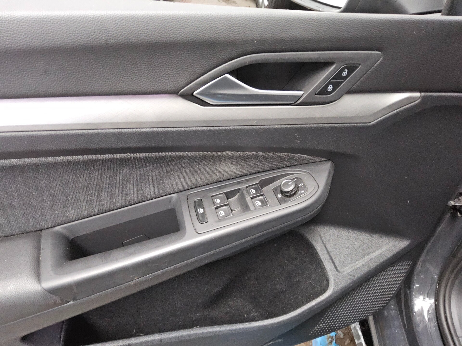 Volkswagen Golf-8 Var. 2.0 TDI Life Navi LED AID AHK ACC 10