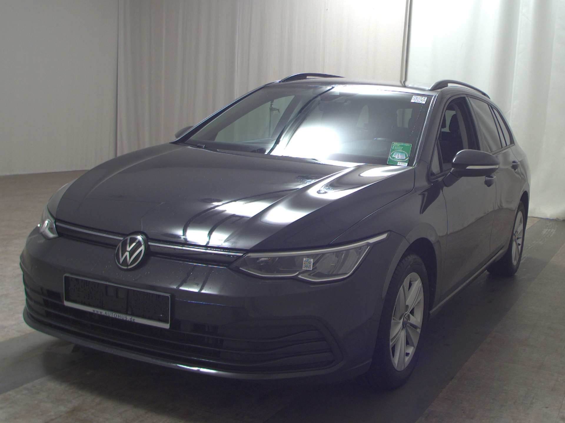 Volkswagen Golf-8 Var. 2.0 TDI Life Navi LED AID AHK ACC 2