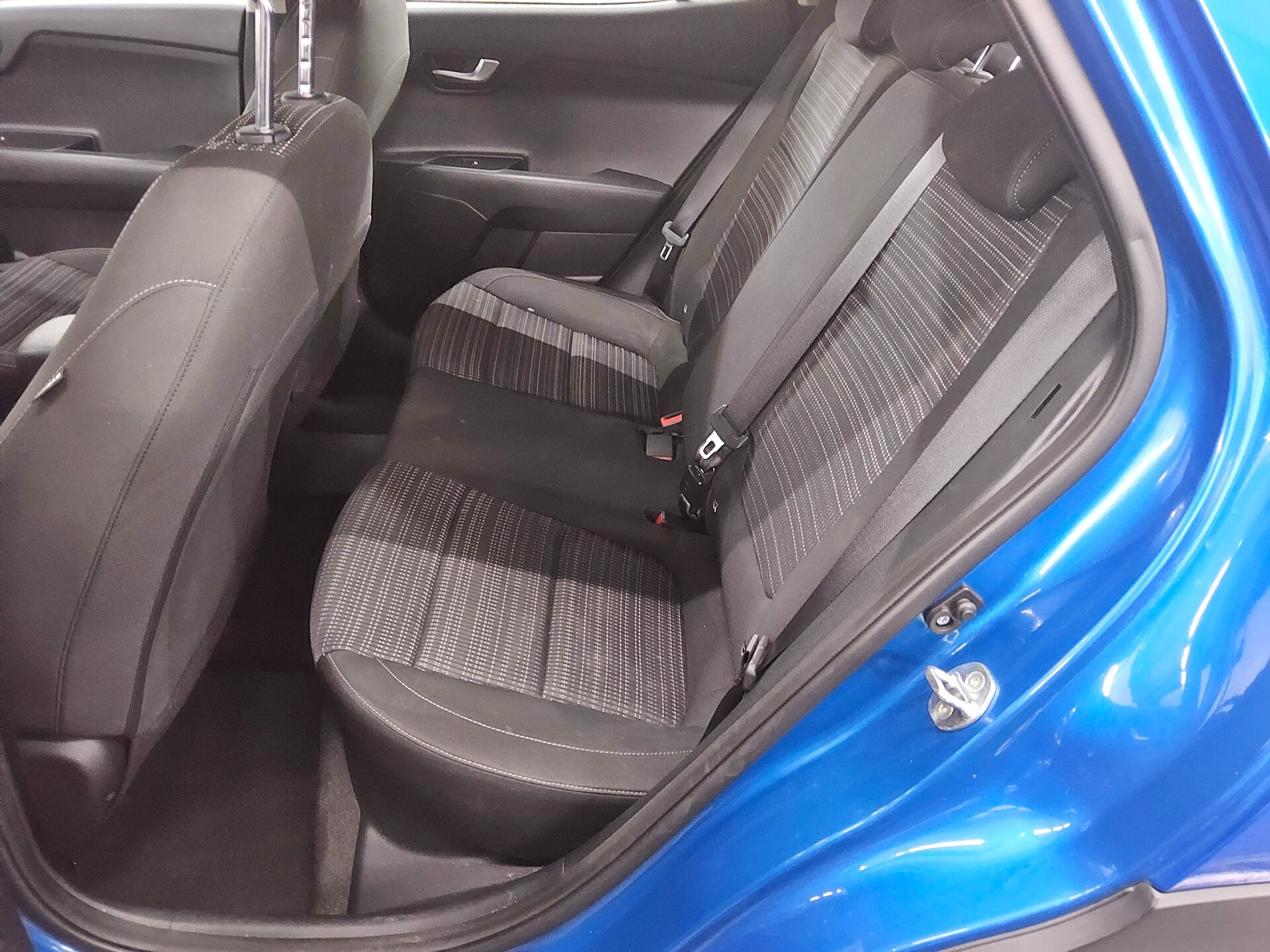 Kia Stonic 1.2 Vision Navi RfK PDC Shz DAB Tempomat 13