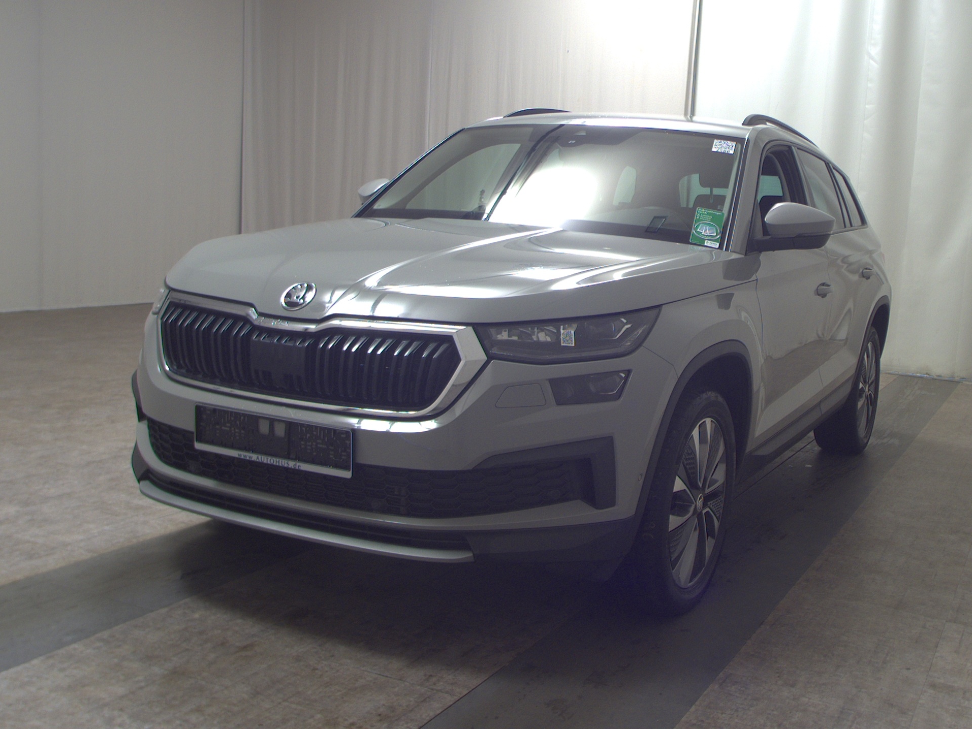 Skoda Kodiaq 2.0 TDI Tour Navi LED Virtual RFK AHK ACC 2