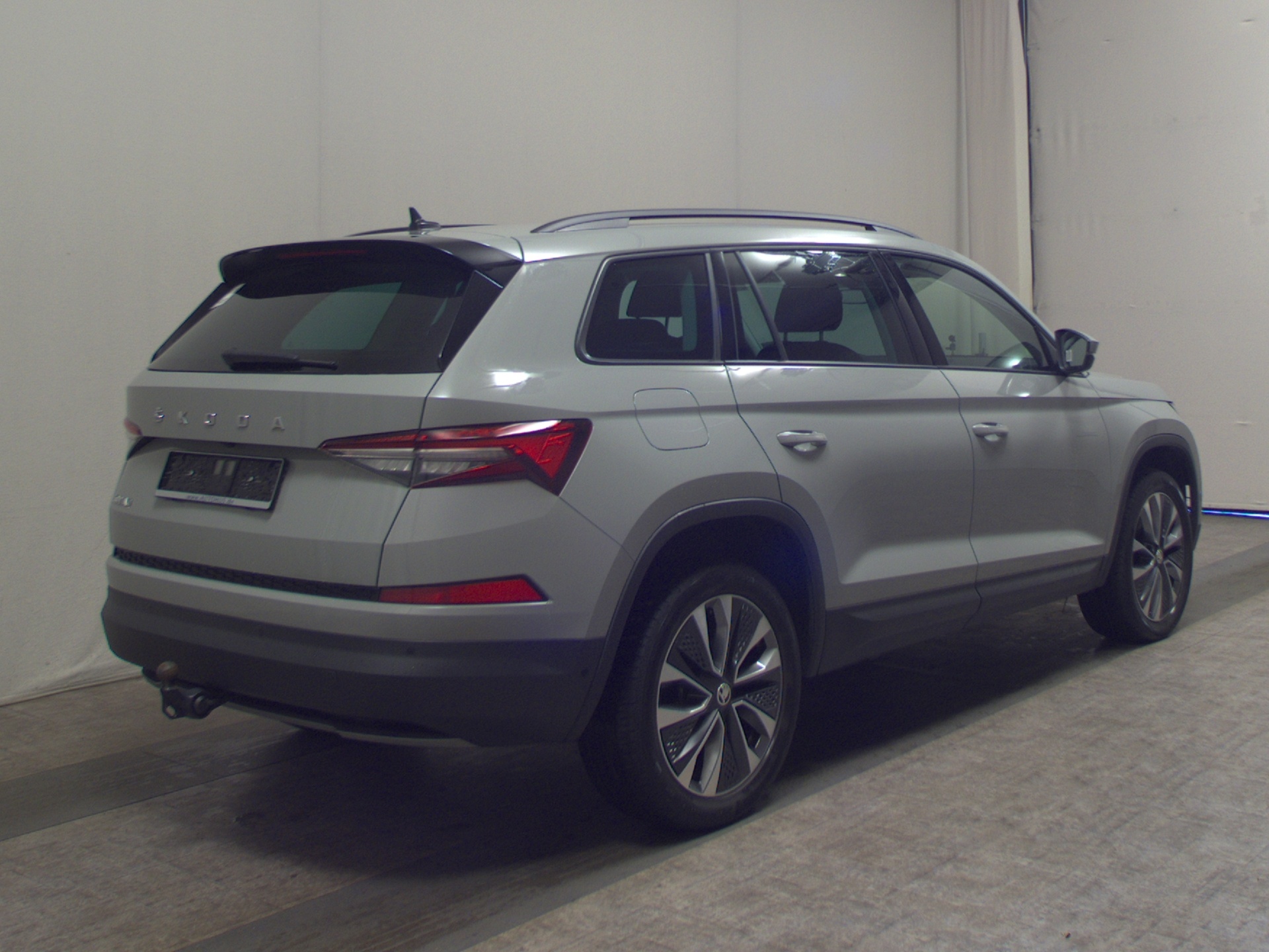 Skoda Kodiaq 2.0 TDI Tour Navi LED Virtual RFK AHK ACC 4