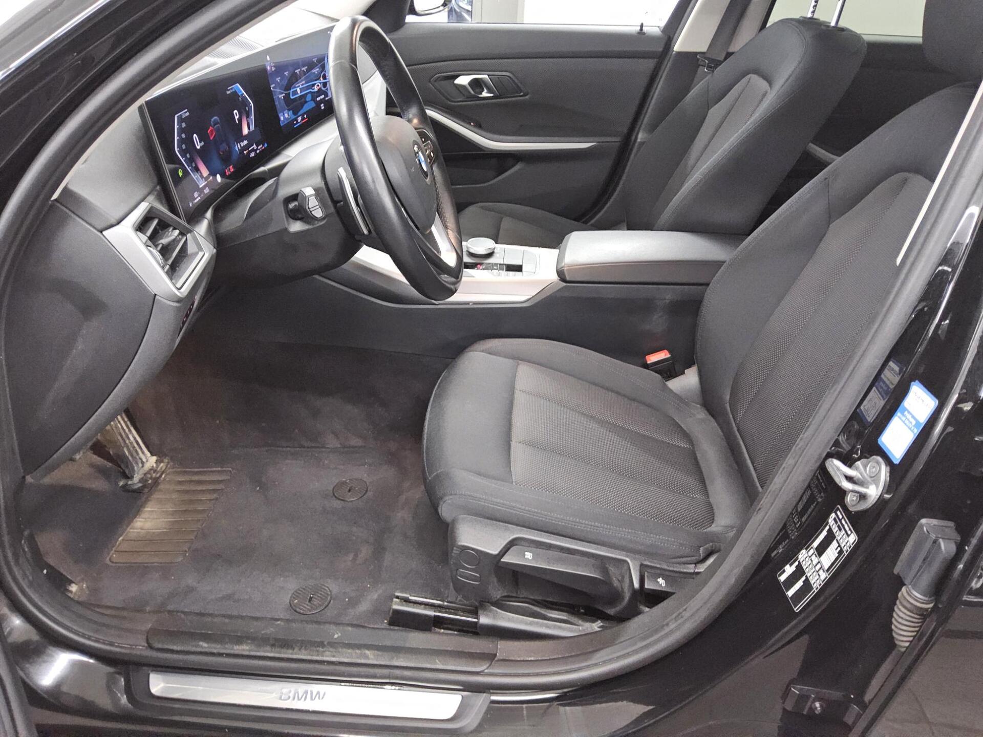 BMW 320dA Touring Navi LED Curved Kamera SHZ 9