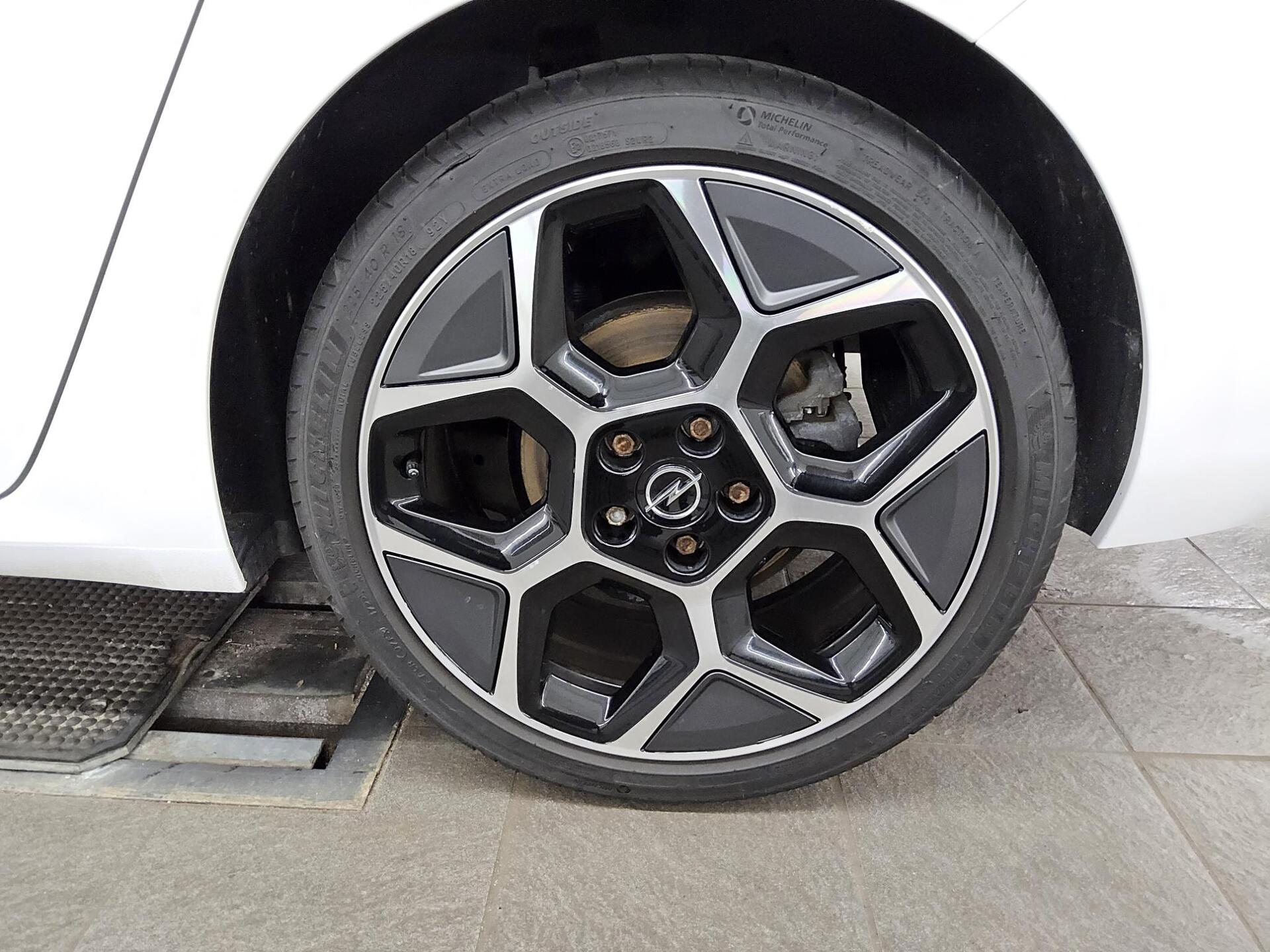 Opel Astra 1.5 D Ultimate Navi LED Pano T-Leder 360° 11