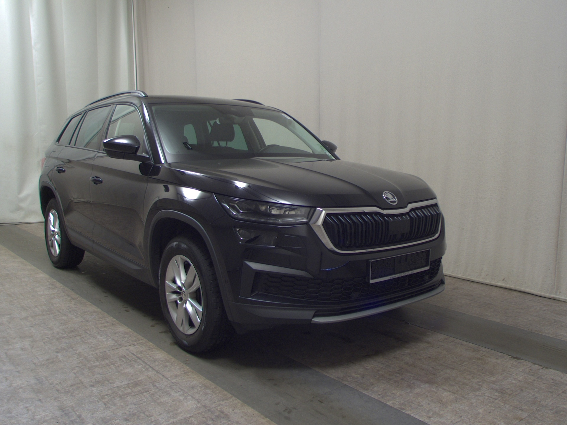 Skoda Kodiaq 2.0 TDI Ambition Navi LED virtual AHK RfK 3